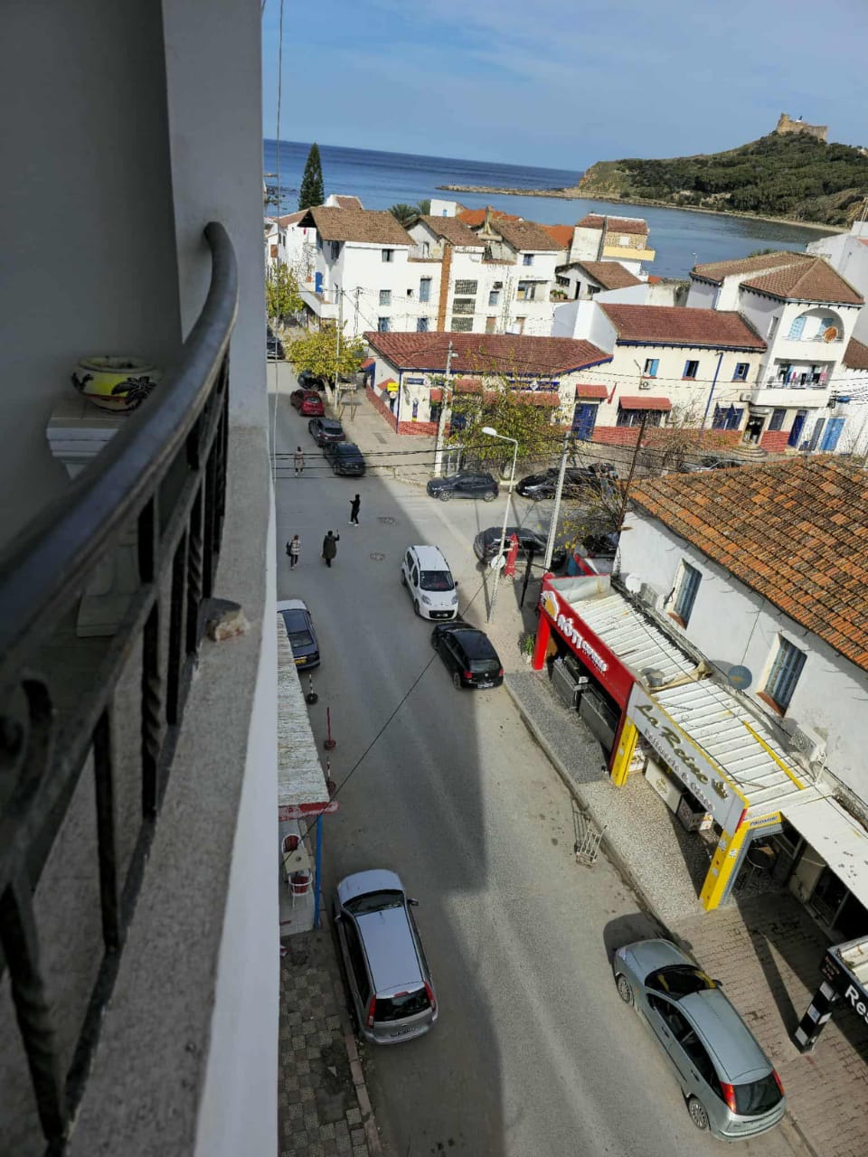 Tabarka&nbsp;Tabarka&nbsp;Vente&nbsp;Surfaces&nbsp;Local tous commerces