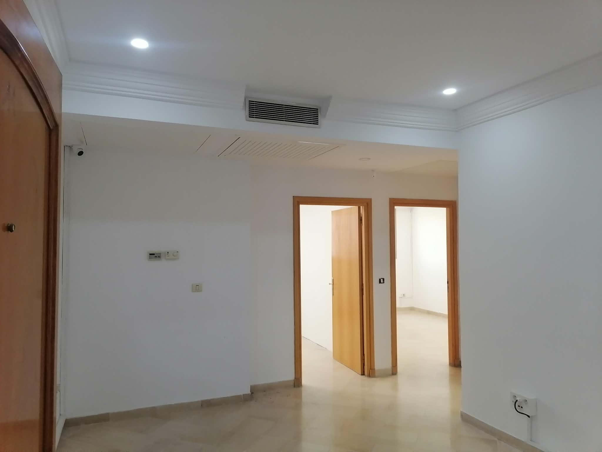 Cite El Khadra&nbsp;Kheireddine Pacha&nbsp;Location&nbsp;Appart. 3 pi�ces&nbsp;Bureau haut standing