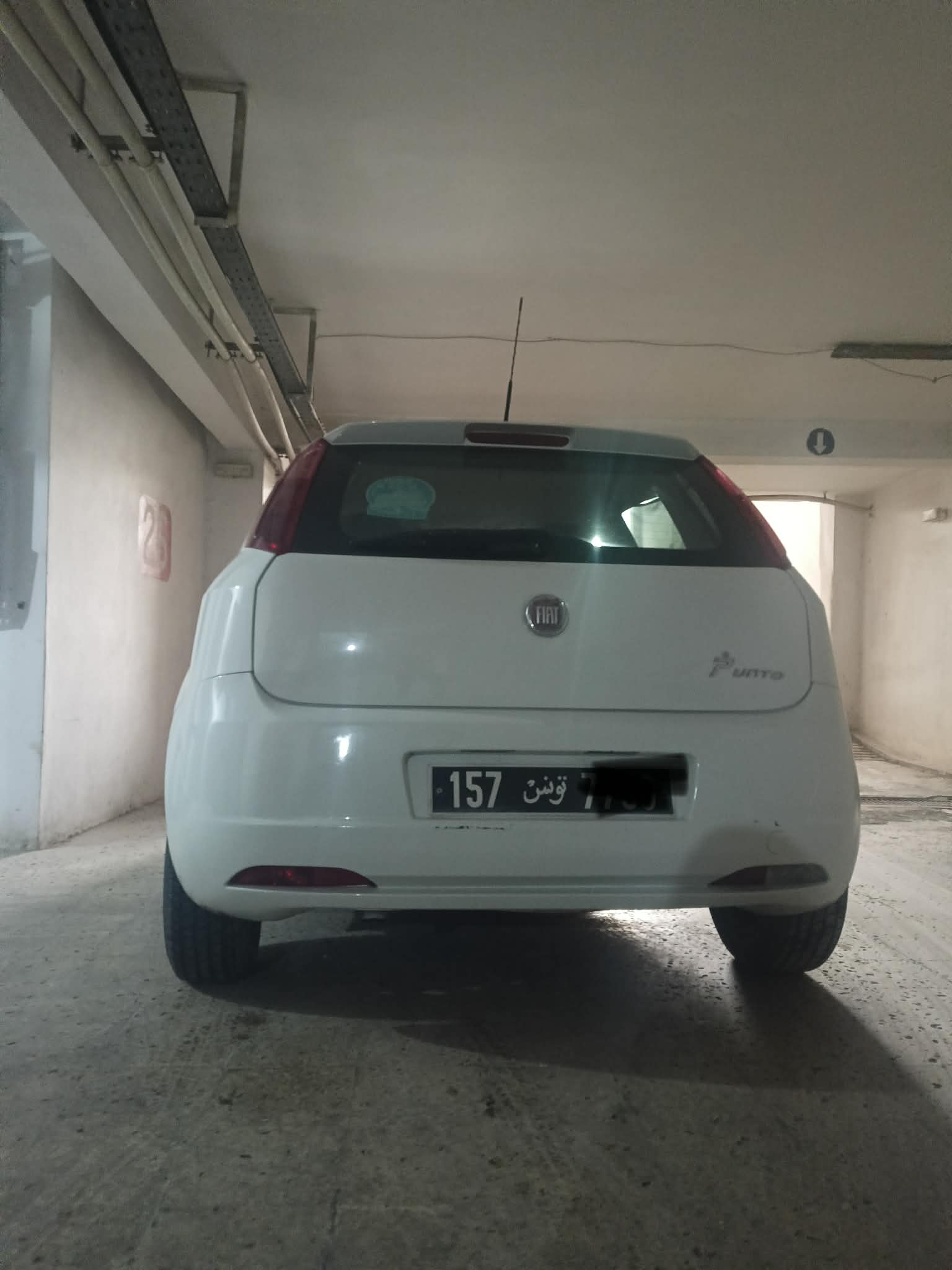El Menzah&nbsp;El Menzah 1&nbsp;Fiat&nbsp;Punto&nbsp;Grande punto 5 cheveux en bonne etat