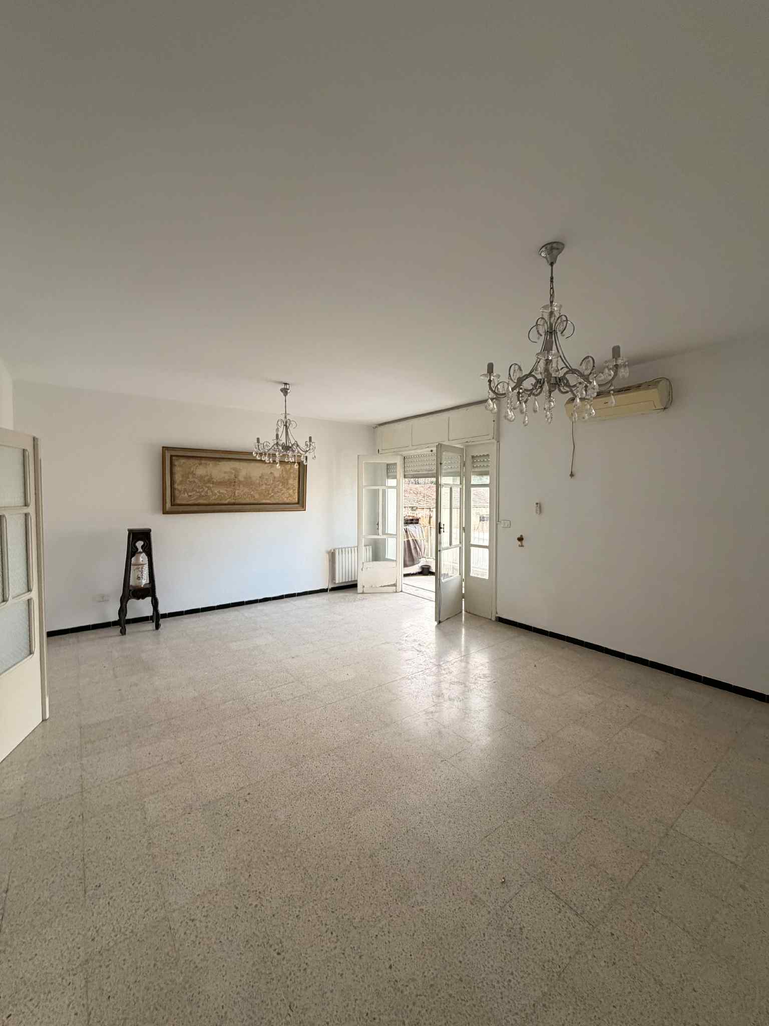 Ariana Ville&nbsp;Cite Des Roses&nbsp;Vente&nbsp;Appart. 4 pi�ces&nbsp;Ariana appartement spacieux cit� les roses