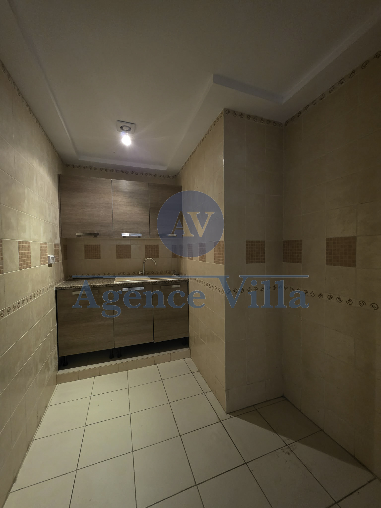 La Marsa&nbsp;Berge Du Lac&nbsp;Location&nbsp;Appart. 5 pi�ces+&nbsp;Bureau s5 lac 1