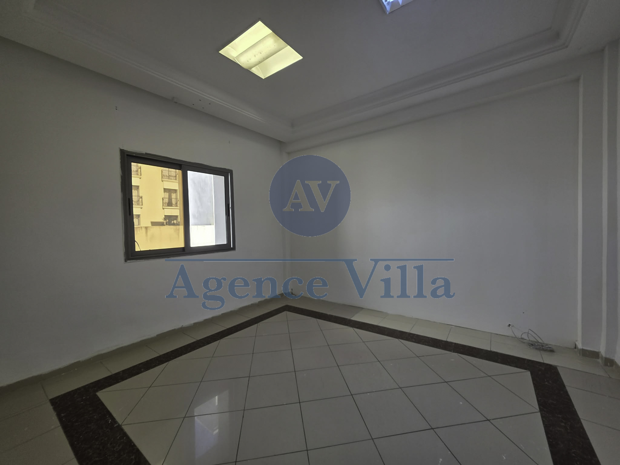 La Marsa&nbsp;Berge Du Lac&nbsp;Location&nbsp;Appart. 5 pi�ces+&nbsp;Bureau h4 lac 1