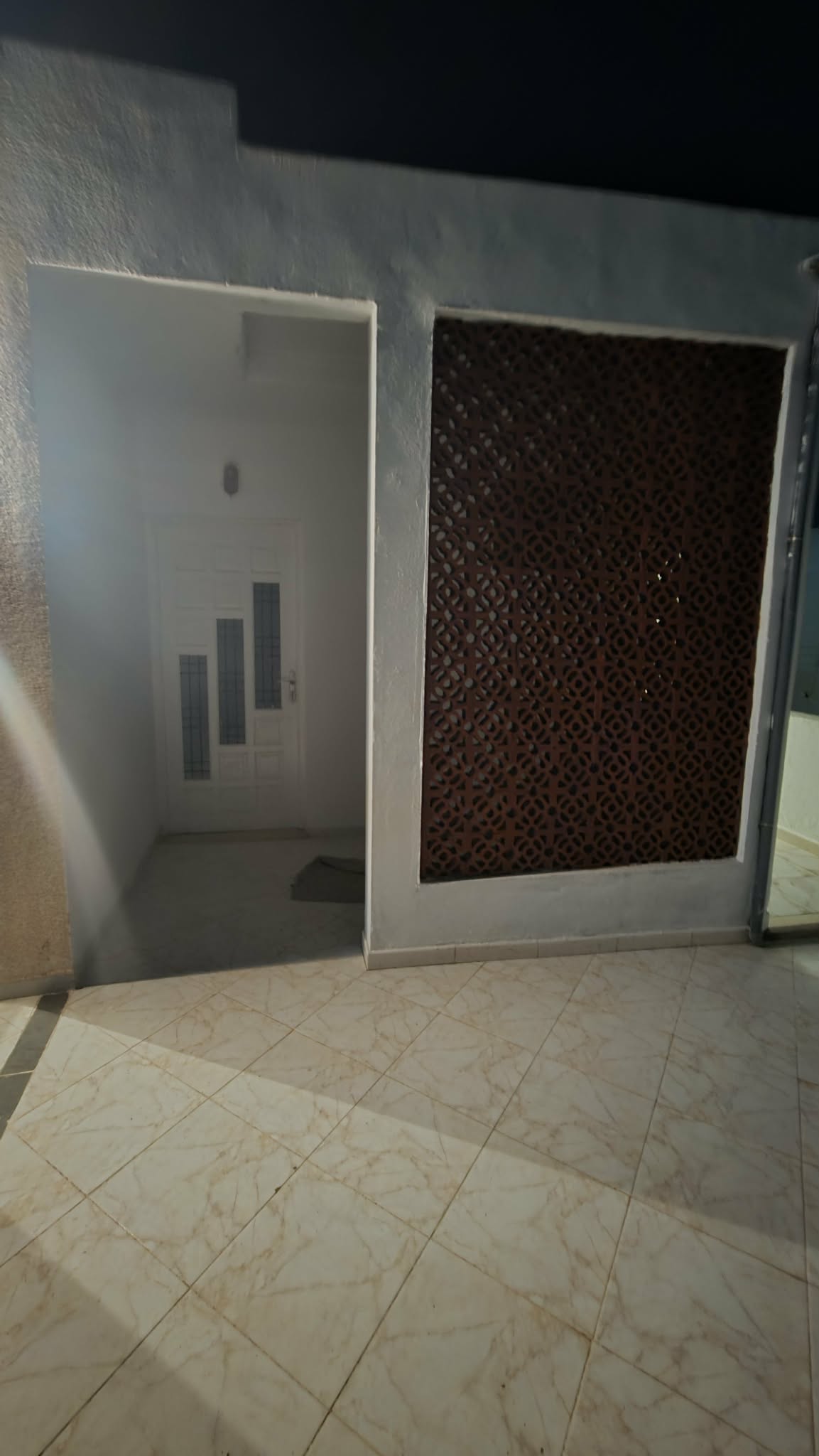 Mannouba&nbsp;La Mannouba&nbsp;Location&nbsp;Appart. 2 pi�ces&nbsp;Pour une jeune fille ou une femme sans enfants