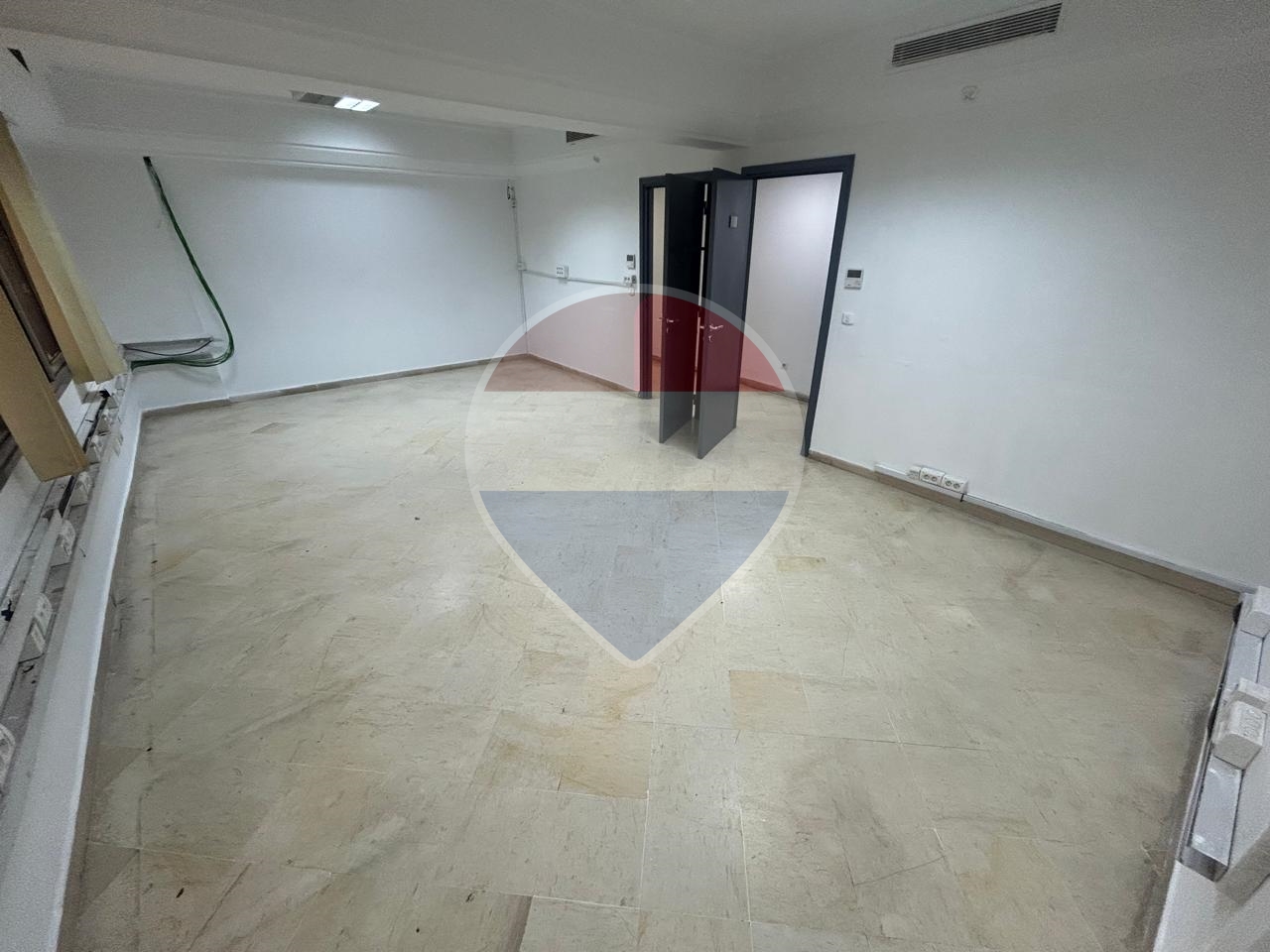 Bab Bhar&nbsp;Republique&nbsp;Location&nbsp;Appart. 4 pi�ces&nbsp;Bureau au centre ville de tunis