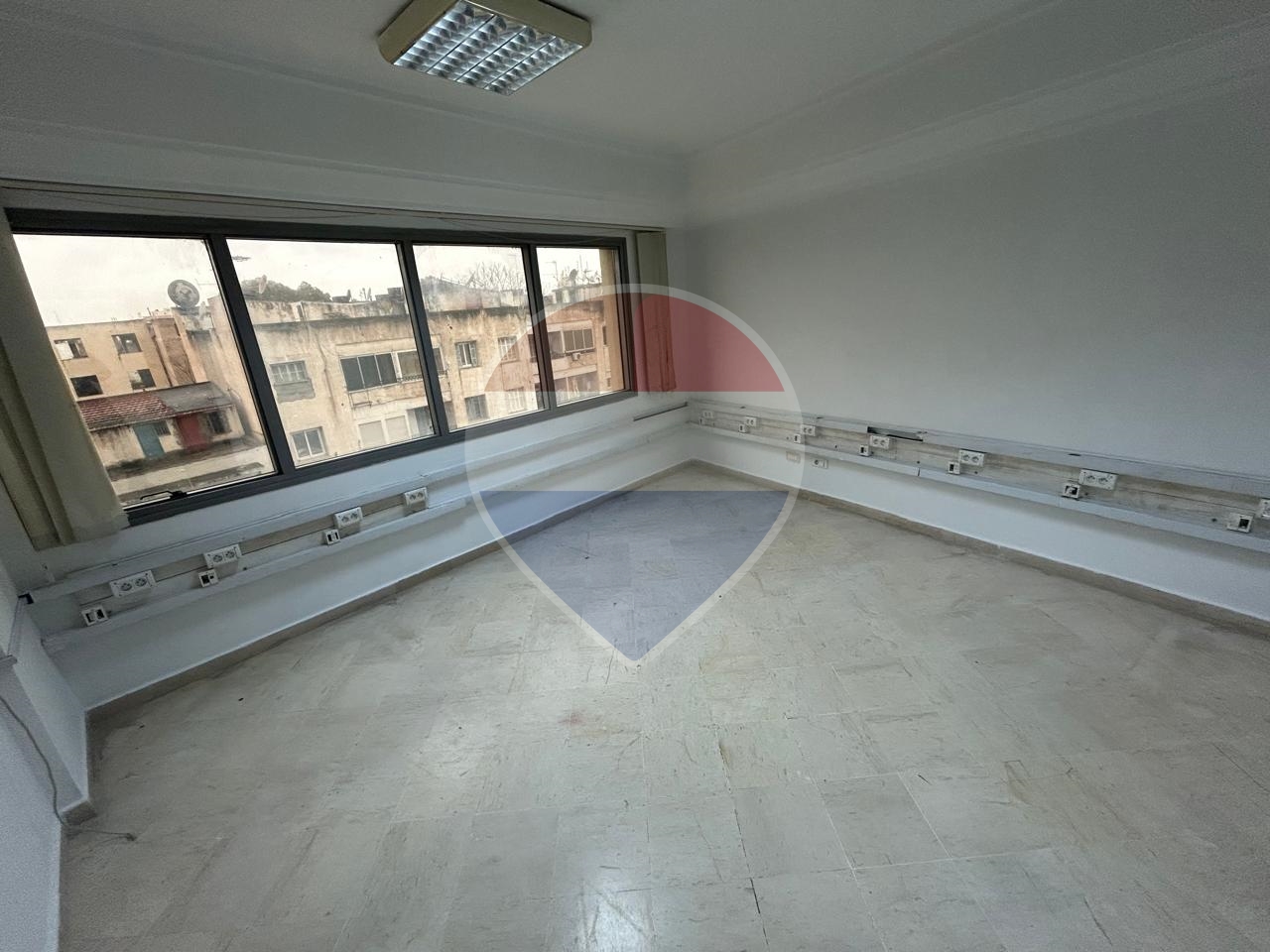 Bab Bhar&nbsp;Republique&nbsp;Location&nbsp;Appart. 4 pi�ces&nbsp;Bureau au centre ville de tunis