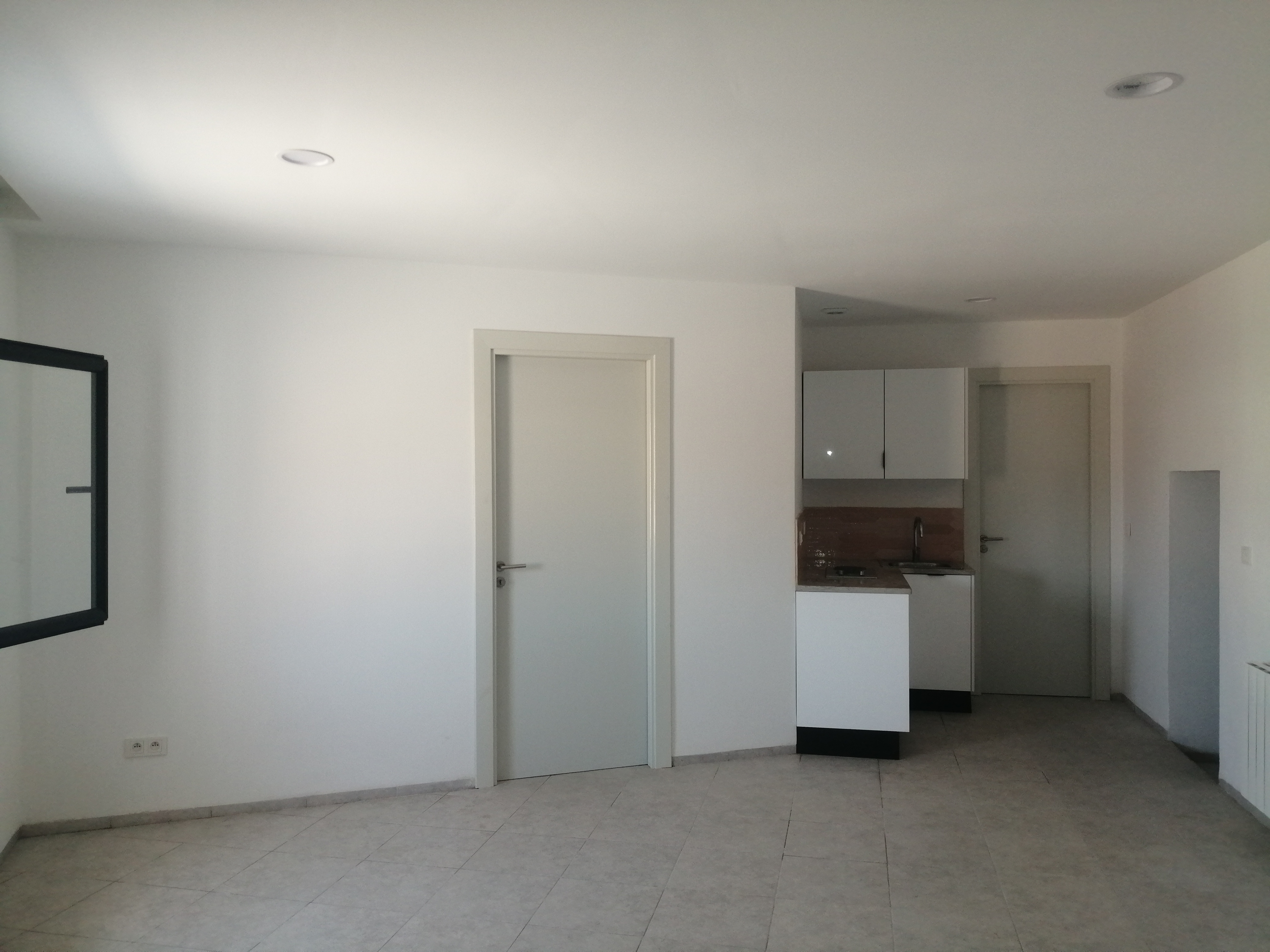 Mnihla&nbsp;Jardins d'el Menzah&nbsp;Location&nbsp;Appart. 2 pi�ces&nbsp;Studio ind�pendant aux jardins d el menzah 2