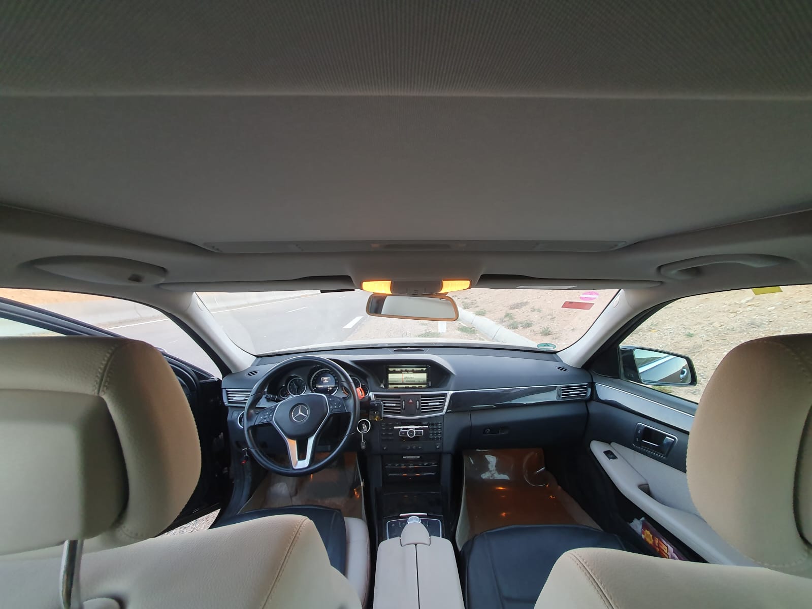 Tataouine Nord&nbsp;Cite Ennouzha&nbsp;Mercedes&nbsp;220&nbsp;Mercedes benz classe e220