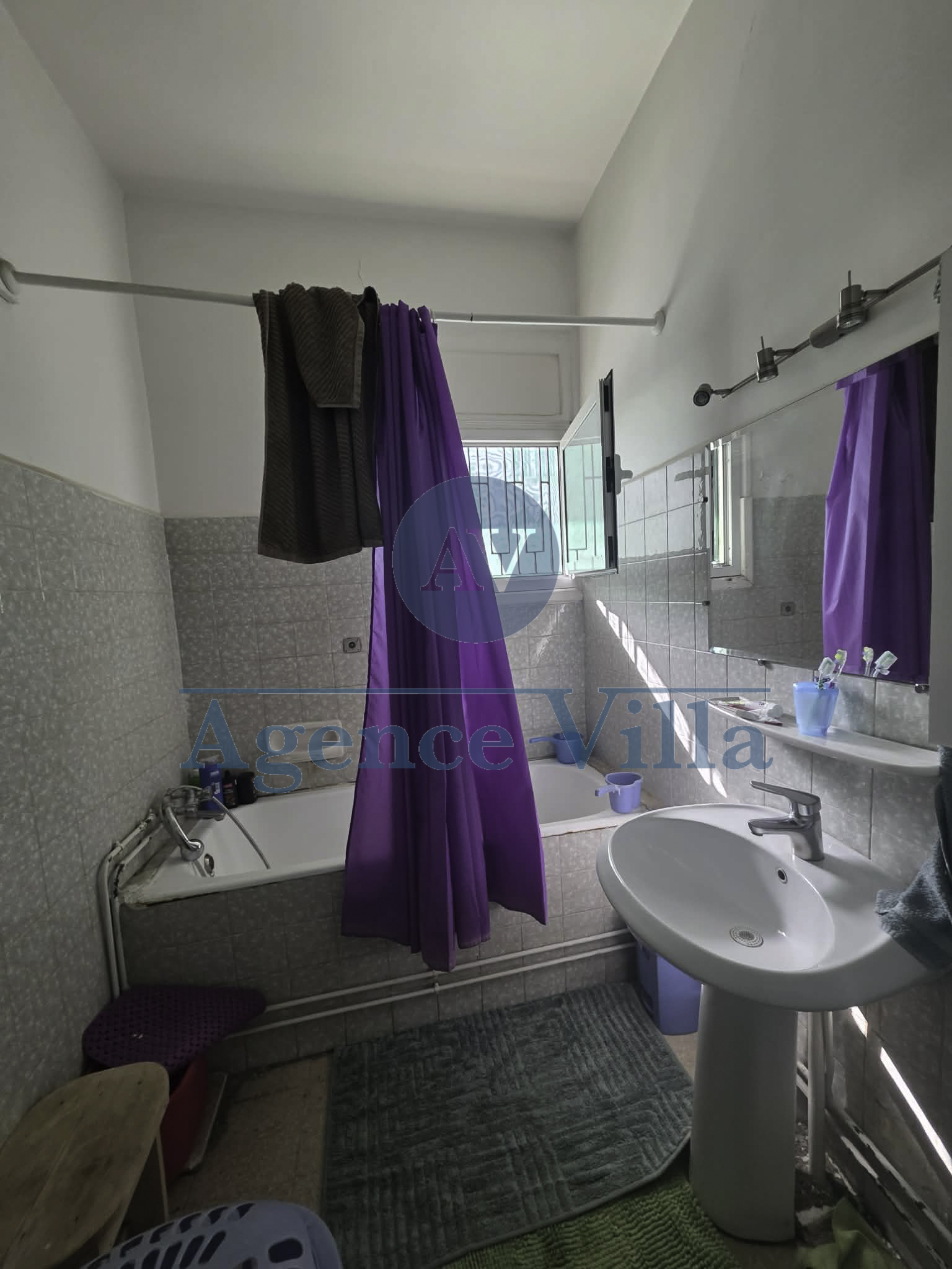 Vente Appart. 5 pièces+ - Tunisie