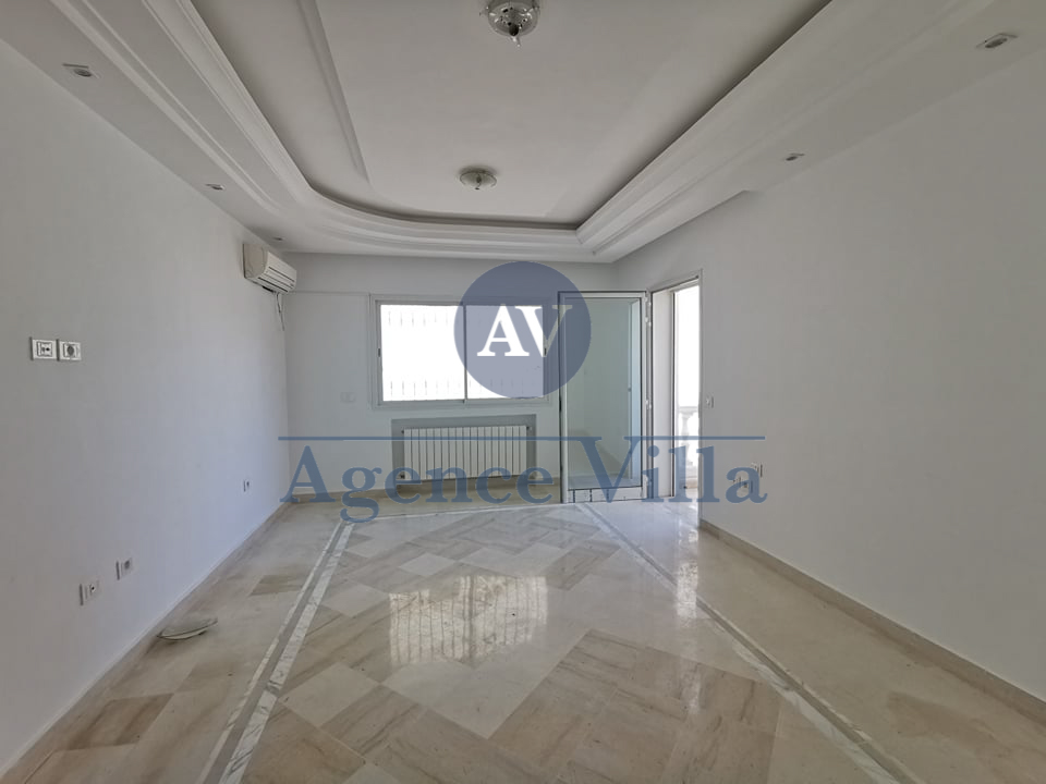 La Soukra&nbsp;La Soukra&nbsp;Location&nbsp;Appart. 5 pi�ces+&nbsp;Une villa s5 sur deux niveau