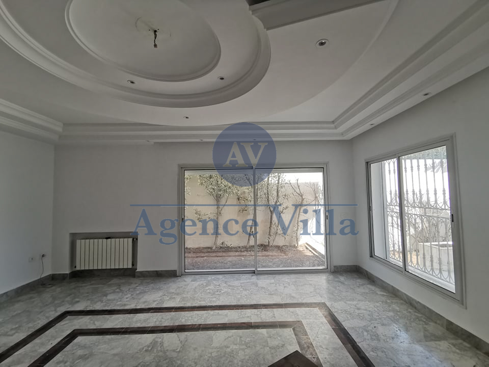 La Soukra&nbsp;La Soukra&nbsp;Location&nbsp;Appart. 5 pi�ces+&nbsp;Une villa s5 sur deux niveau