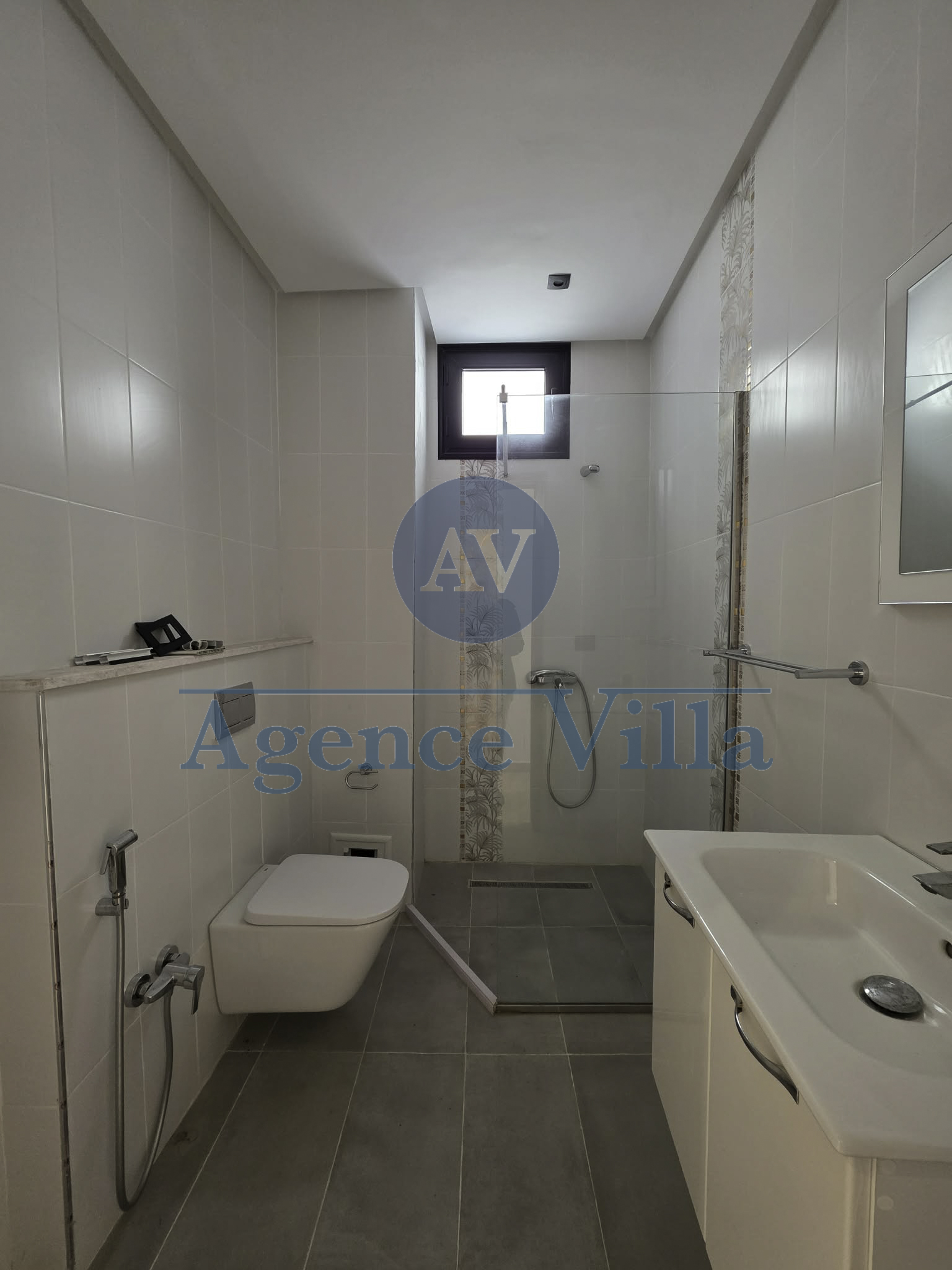La Marsa&nbsp;Cite Du Stade&nbsp;Location&nbsp;Appart. 4 pi�ces&nbsp;Duplex � la marsa s3