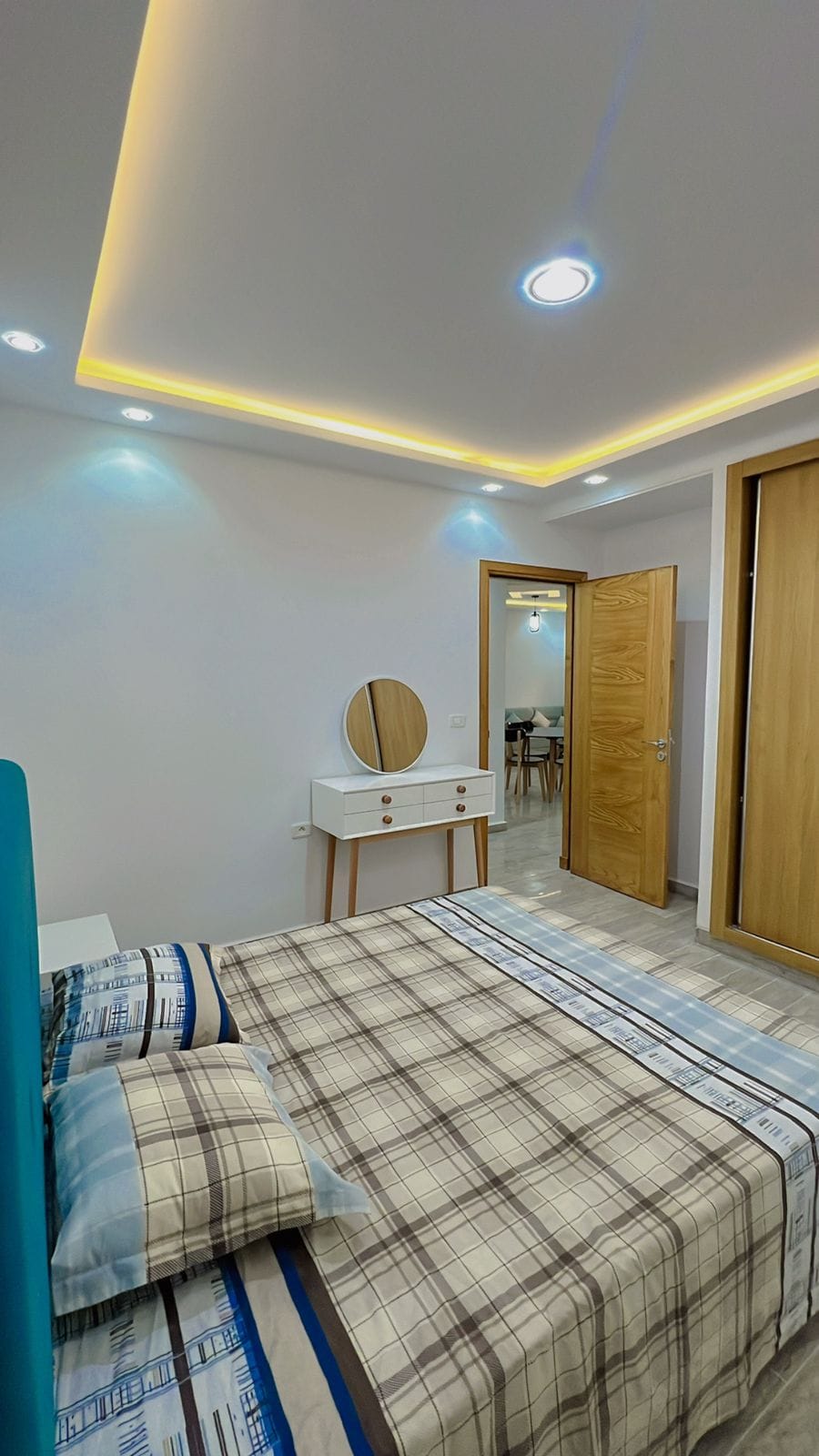 Hammam El Ghezaz&nbsp;Ezzahra&nbsp;Vente&nbsp;Appart. 3 pi�ces&nbsp;Luxueux appartement meubl� pieds dans l'eau