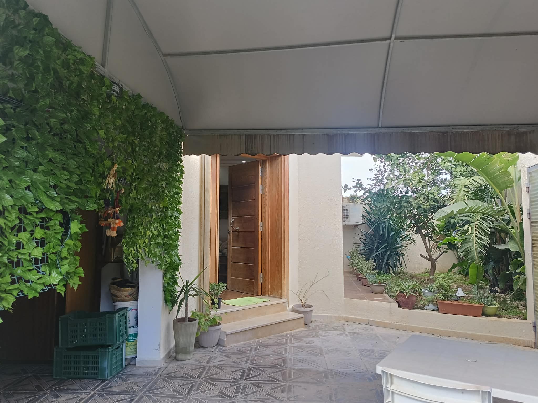 Mnihla&nbsp;Jardins d'el Menzah&nbsp;Vente&nbsp;Maisons&nbsp;Villa avec jardin piscinable