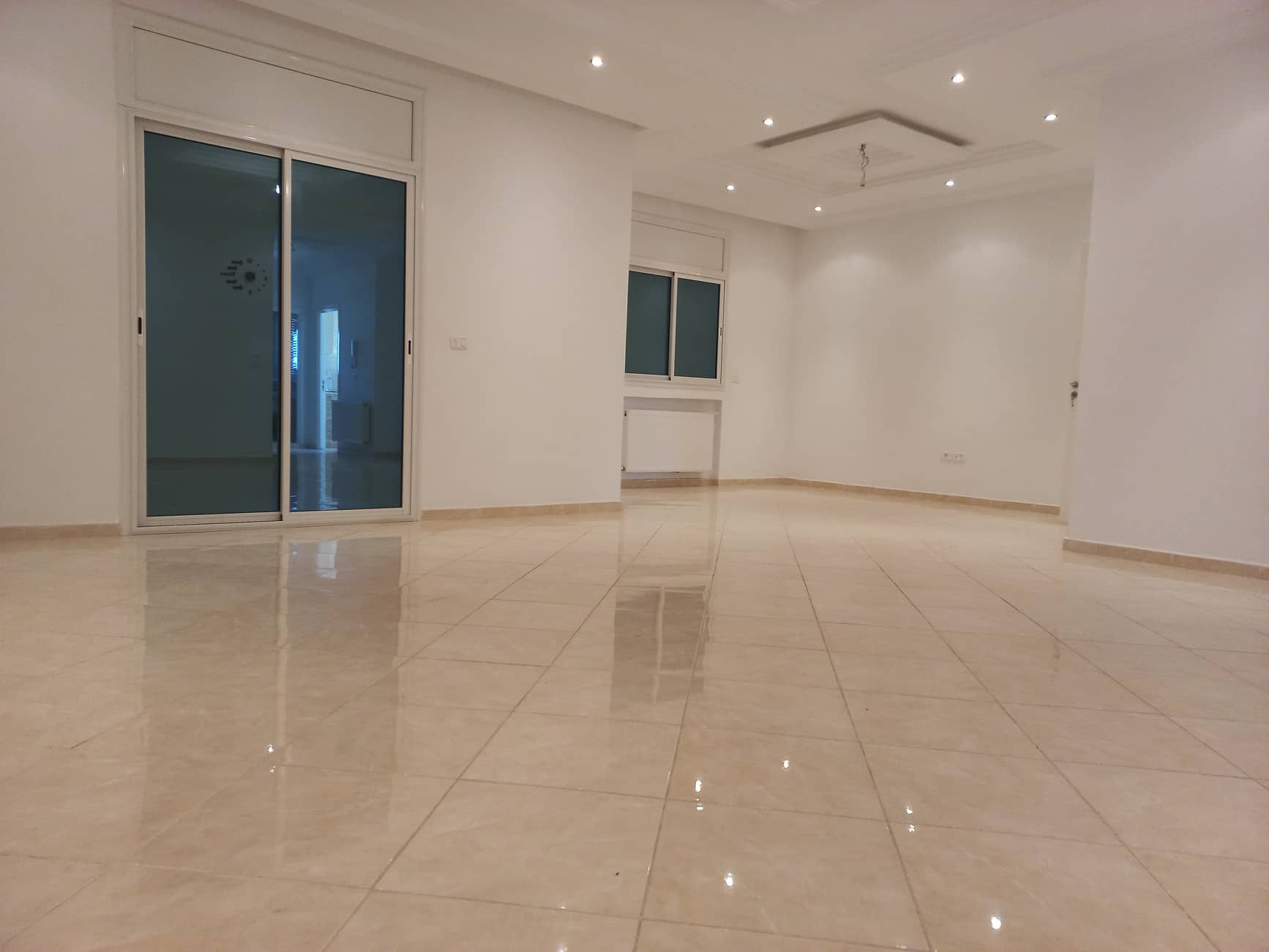 Ain Zaghouan&nbsp;Ain Zaghouan&nbsp;Location&nbsp;Appart. 3 pi�ces&nbsp;Spacieux s3 pr�s monoprix ain zaghouan nord