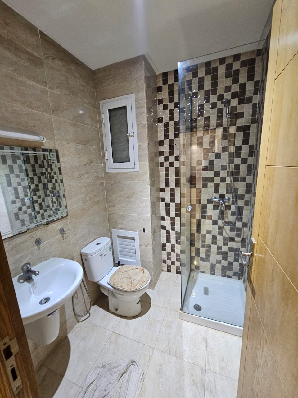 Ain Zaghouan&nbsp;Ain Zaghouan&nbsp;Vente&nbsp;Appart. 2 pi�ces&nbsp;S plus un tr�s spacieux � l'aouina