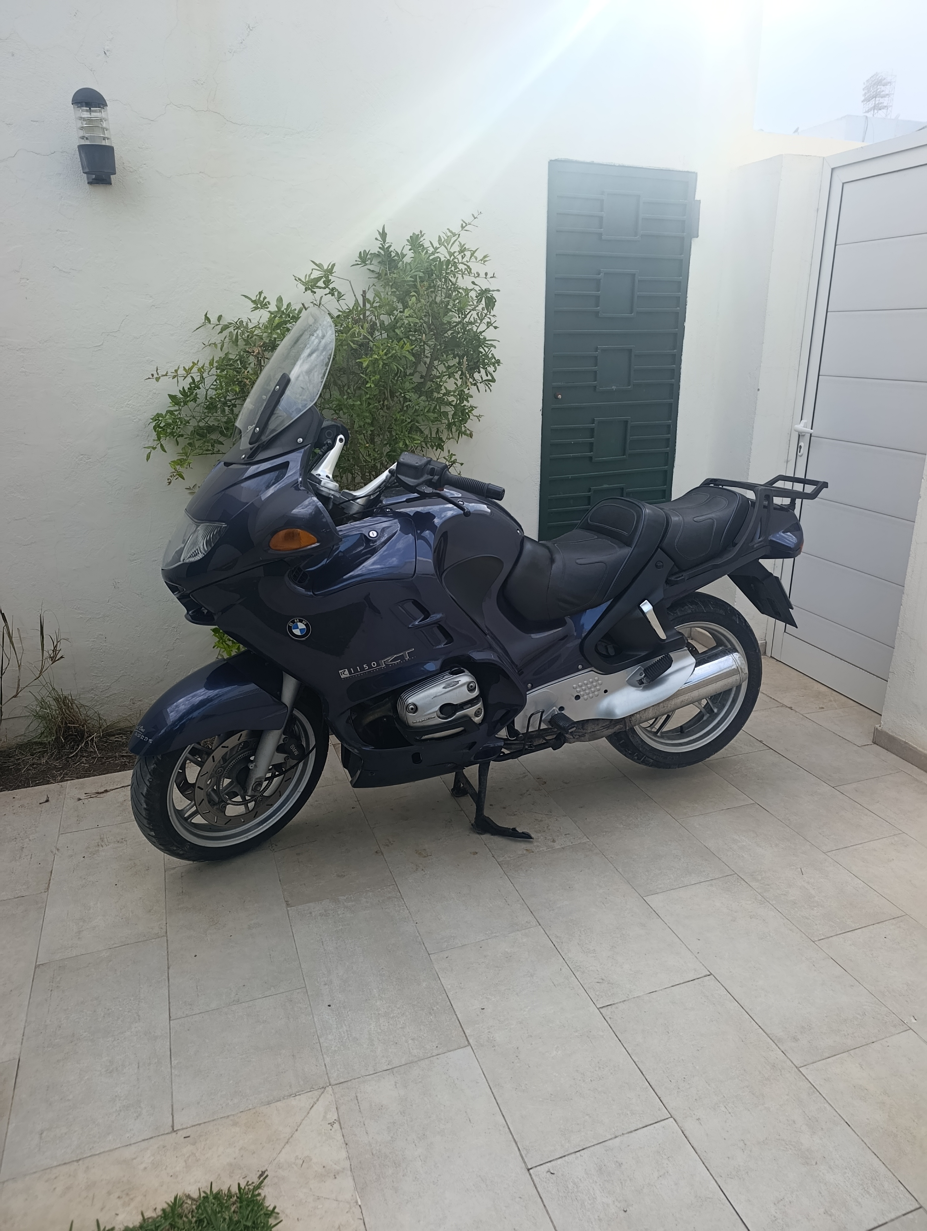 Raoued&nbsp;El Brarja&nbsp;Bmw&nbsp;Bmw&nbsp;R1150rt bleu