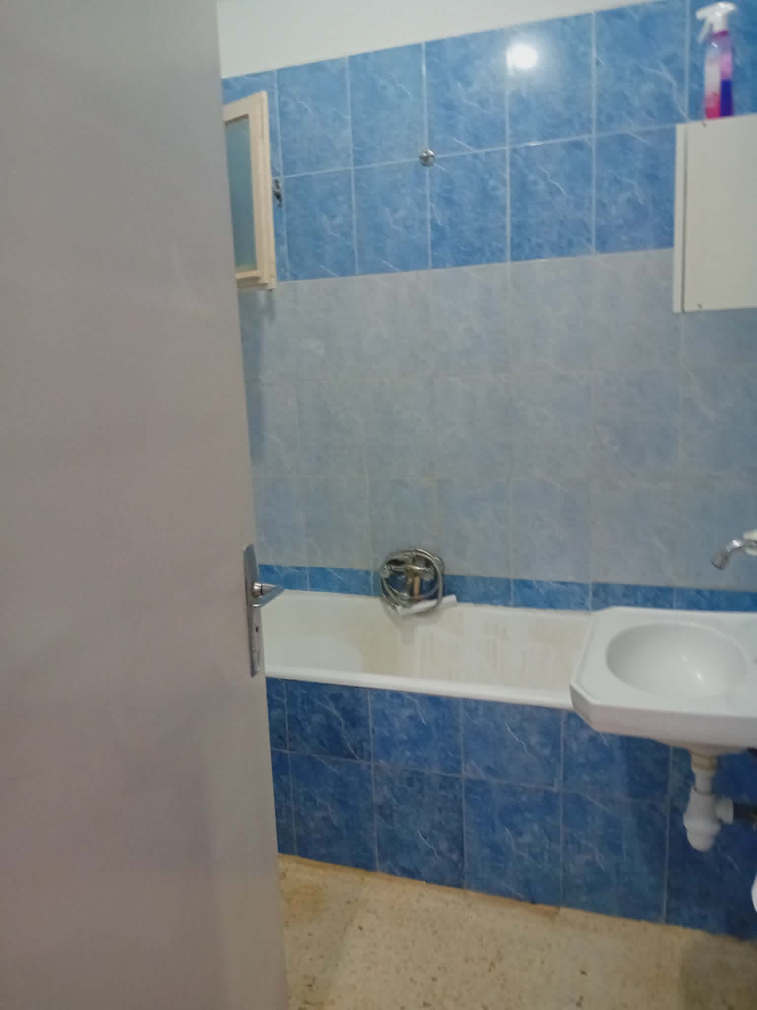 Fouchana&nbsp;Cite El Amel 2&nbsp;Vente&nbsp;Appart. 2 pi�ces&nbsp;Appartement  � fouchana  emplacement strat�gique