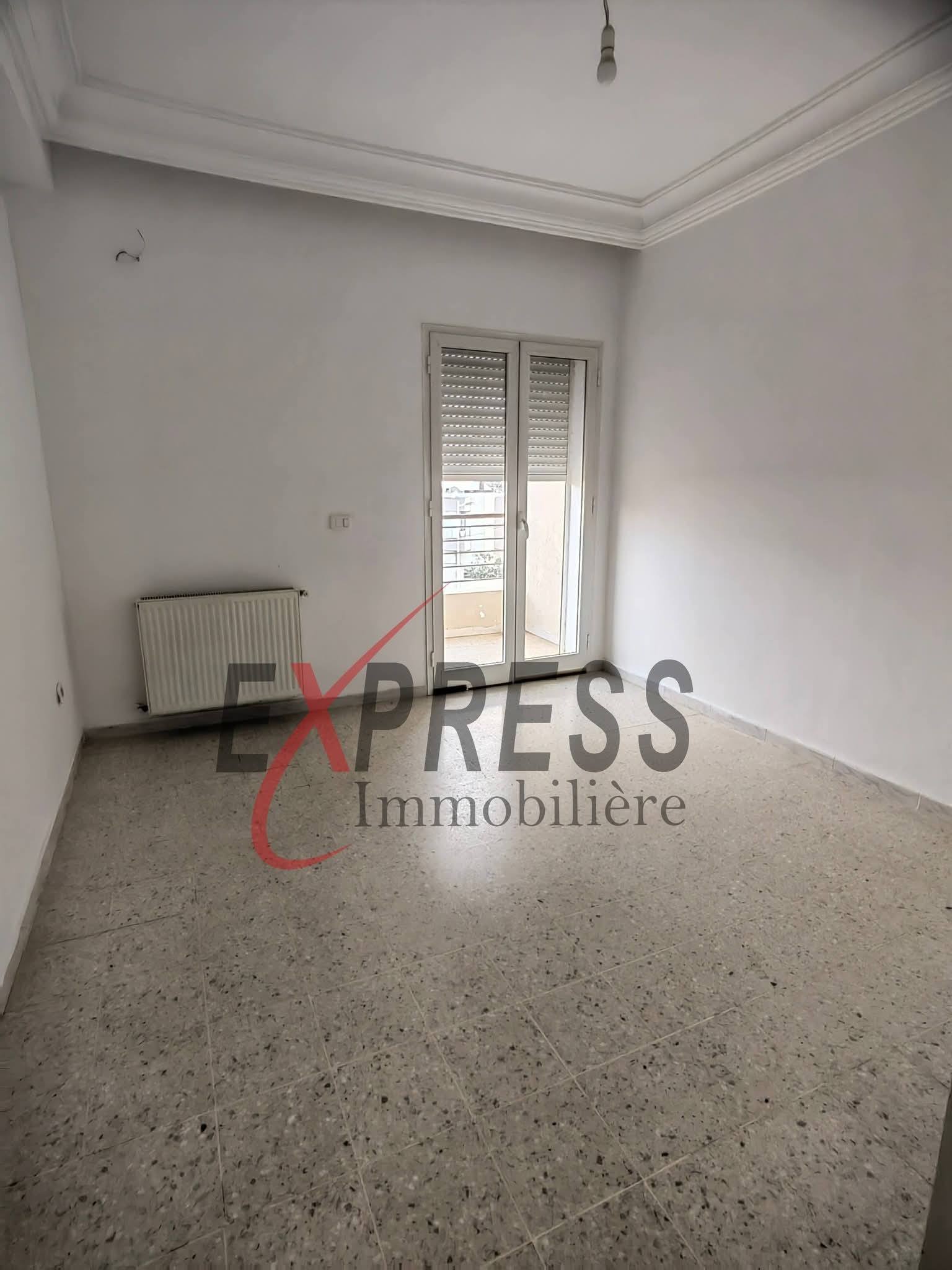Mnihla&nbsp;Jardins d'el Menzah&nbsp;Location&nbsp;Appart. 3 pi�ces&nbsp;Appartement s2 � jardin menzah 2