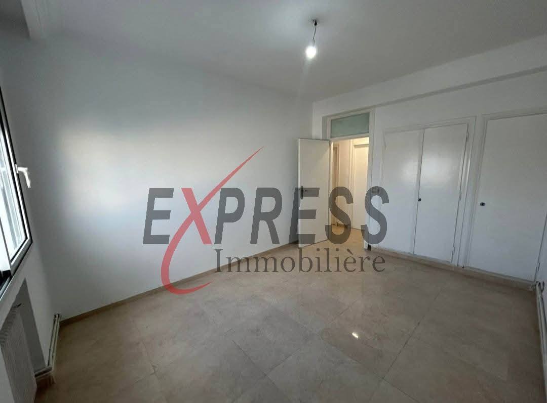 Ariana Ville&nbsp;El Menzah 6&nbsp;Location&nbsp;Appart. 4 pi�ces&nbsp;Appartement s3 menzah 6