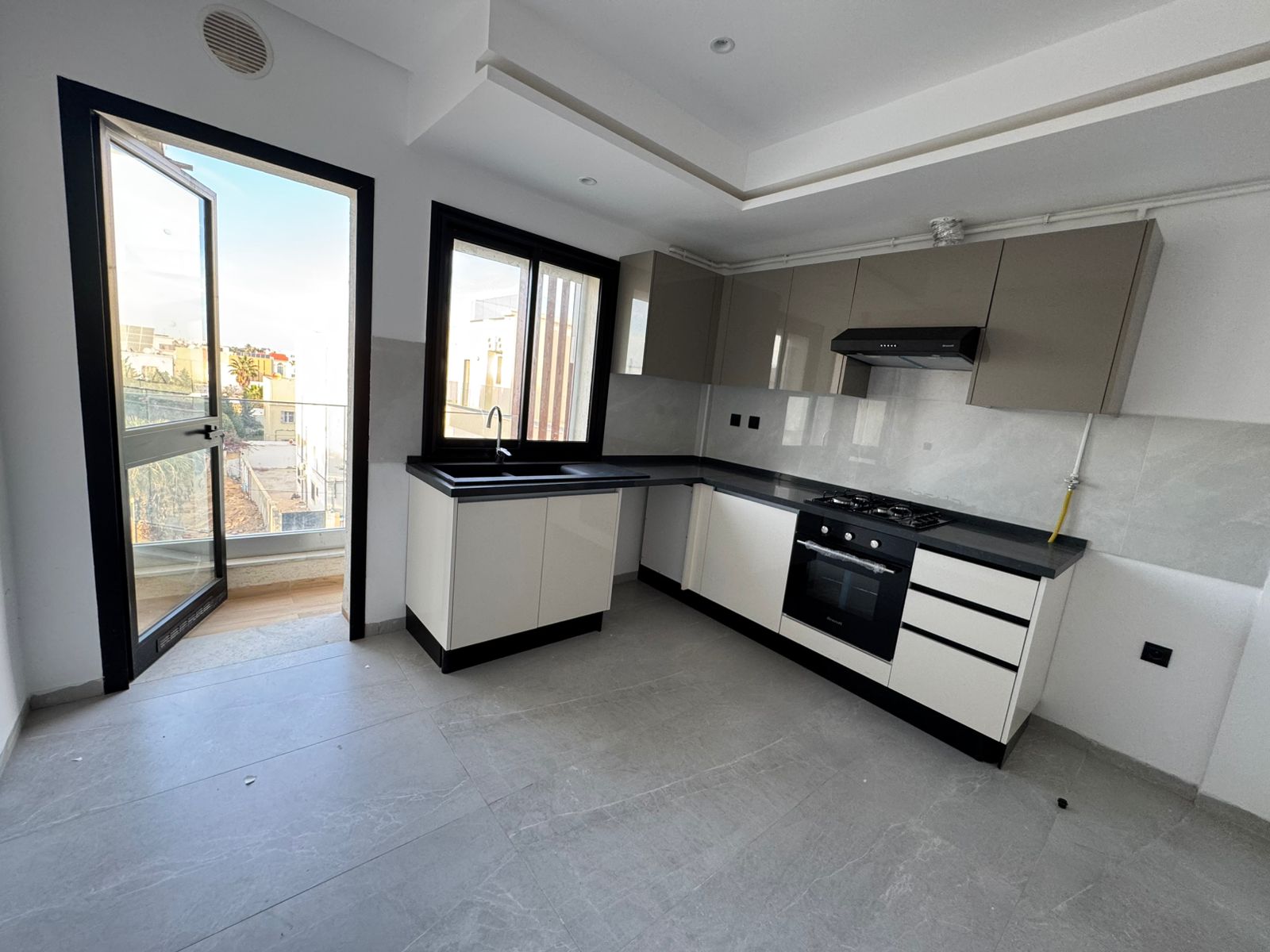 Hammam Sousse&nbsp;El Kantaoui&nbsp;Vente&nbsp;Appart. 3 pi�ces&nbsp;S2 route touristique kantaoui