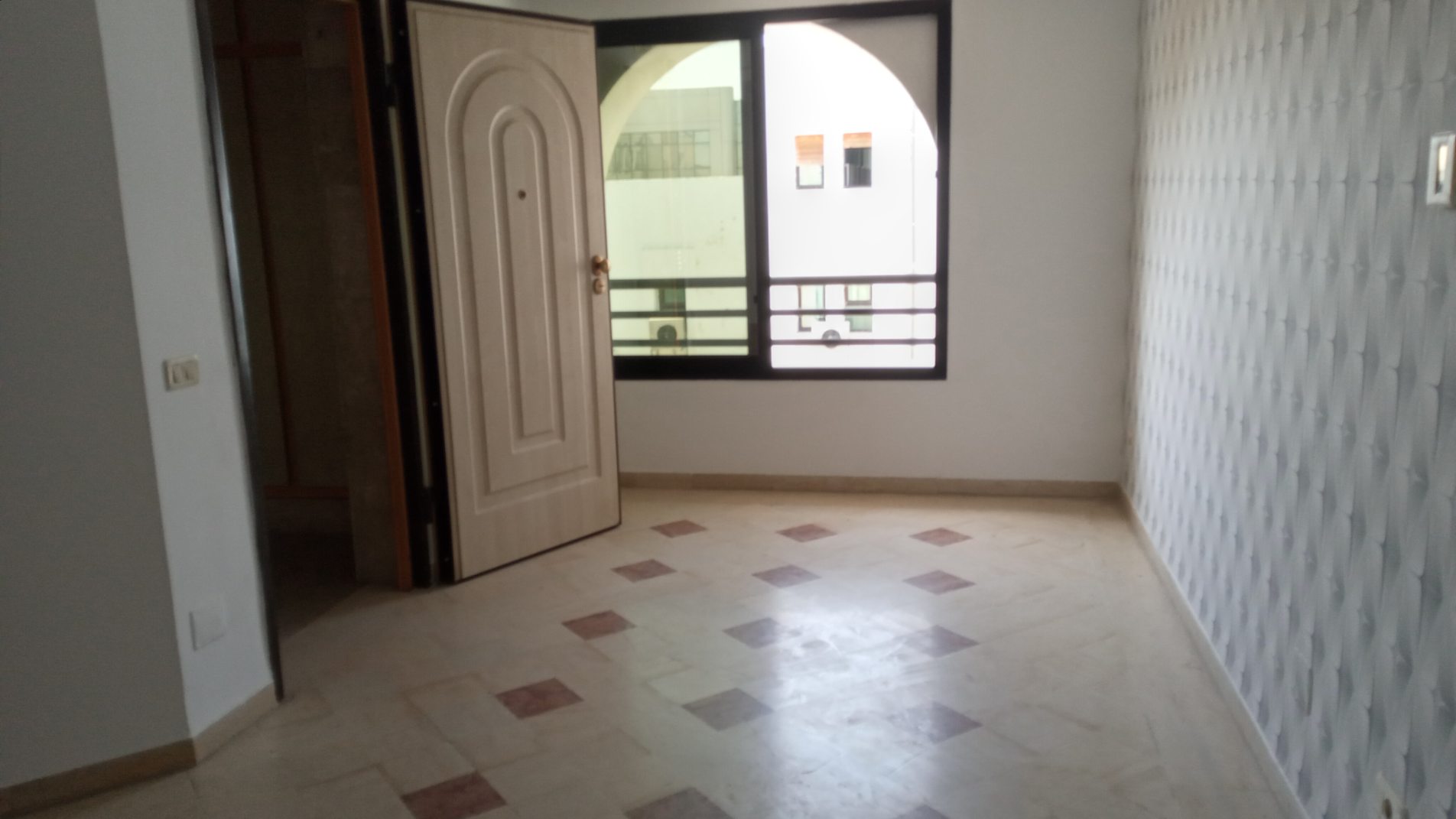 La Marsa&nbsp;Berge Du Lac&nbsp;Bureaux & Commerces&nbsp;Bureau&nbsp;Berge du lac1 loc bureau