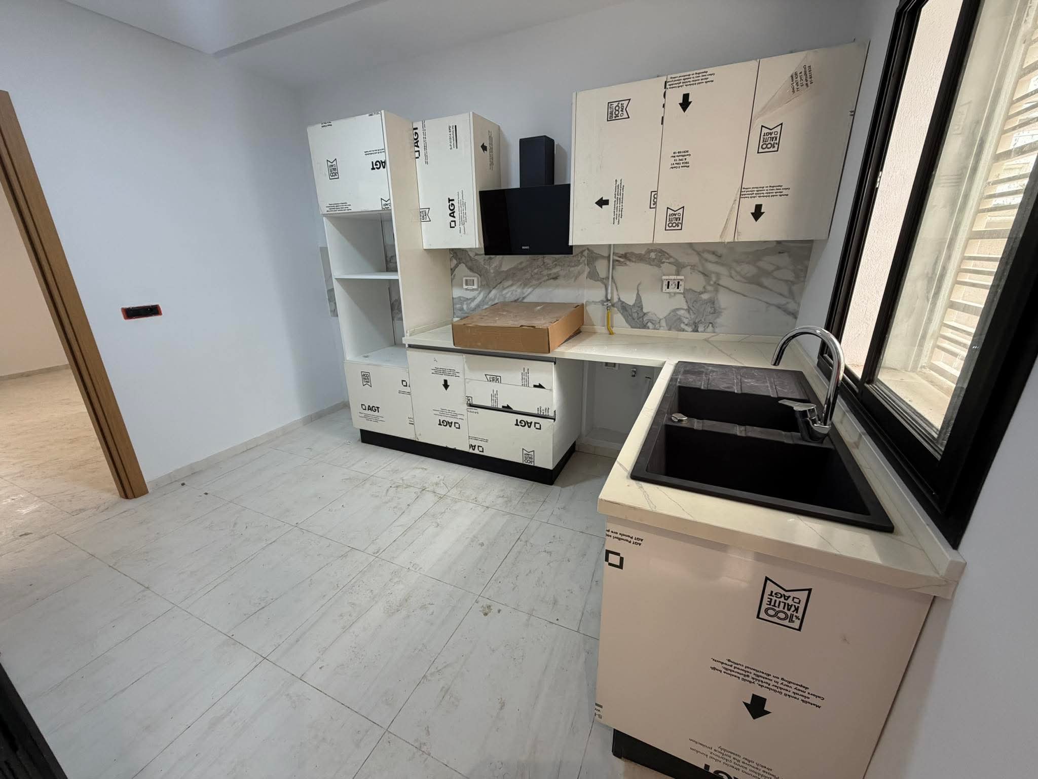 Raoued&nbsp;Cite Ennkhilet&nbsp;Location&nbsp;Appart. 4 pi�ces&nbsp;S3 rdc 1500d ennkhilete