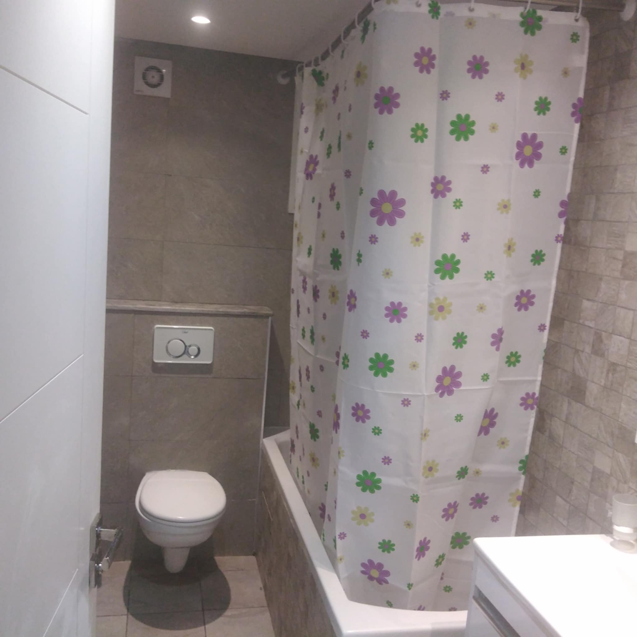 Ain Zaghouan&nbsp;Jardins de Carthage&nbsp;Vente&nbsp;Appart. 5 pi�ces+&nbsp;Aprt s4 jardin de carthage