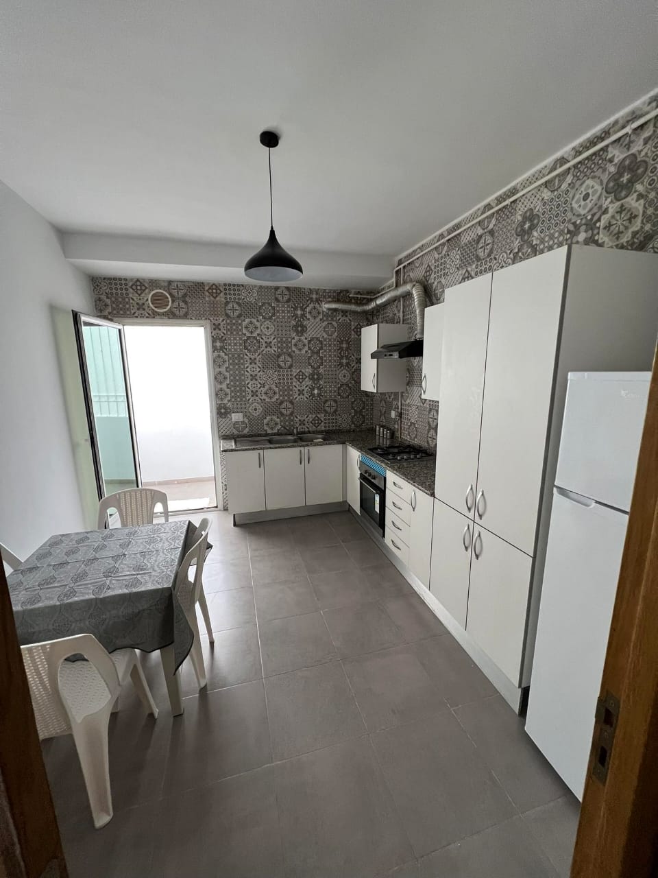 Ain Zaghouan&nbsp;Ain Zaghouan&nbsp;Location&nbsp;Appart. 4 pi�ces&nbsp;S3 haut standing  au mezzanine