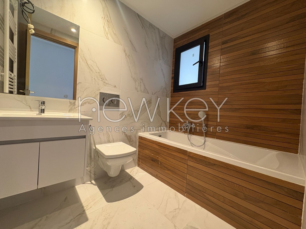 La Marsa&nbsp;Cite Bhar Lazreg&nbsp;Vente&nbsp;Appart. 3 pi�ces&nbsp;S2 � la marsa tout neuf