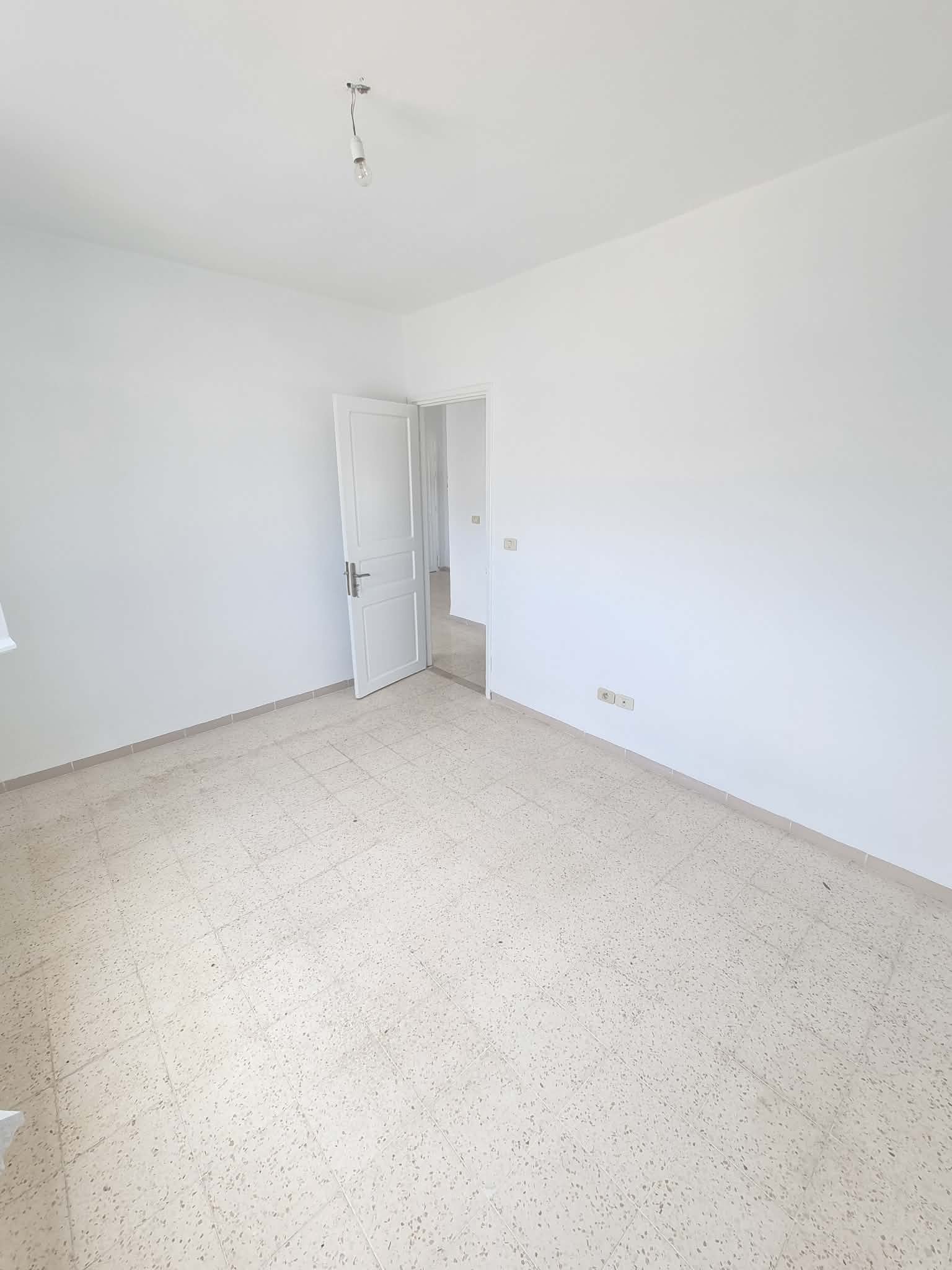 Raoued&nbsp;Cite Ennour Jaafar&nbsp;Location&nbsp;Appart. 3 pi�ces&nbsp;Bel appartement s2 retap�