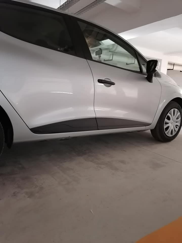 El Menzah&nbsp;El Manar 1&nbsp;Renault&nbsp;Clio&nbsp;Clio 4 1ere main presque neuf