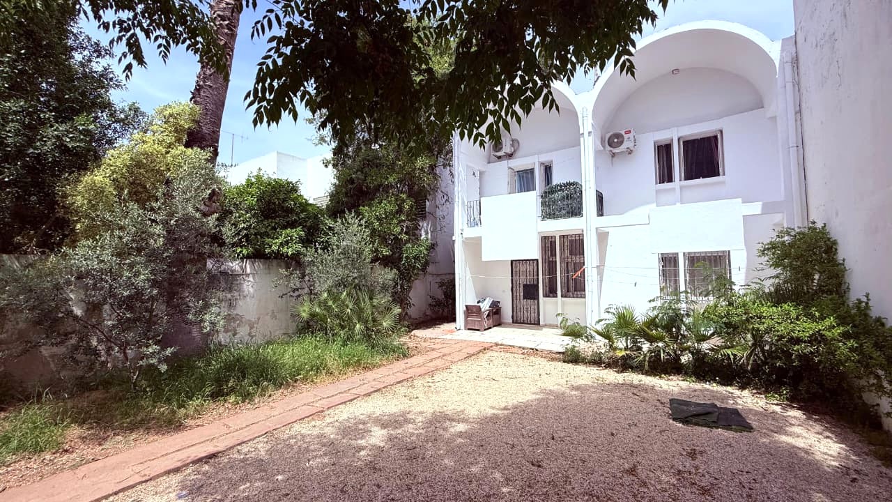 El Menzah&nbsp;El Menzah 1&nbsp;Vente&nbsp;Maisons&nbsp;Villa de 462 m sur deux niveaux a menzah 1