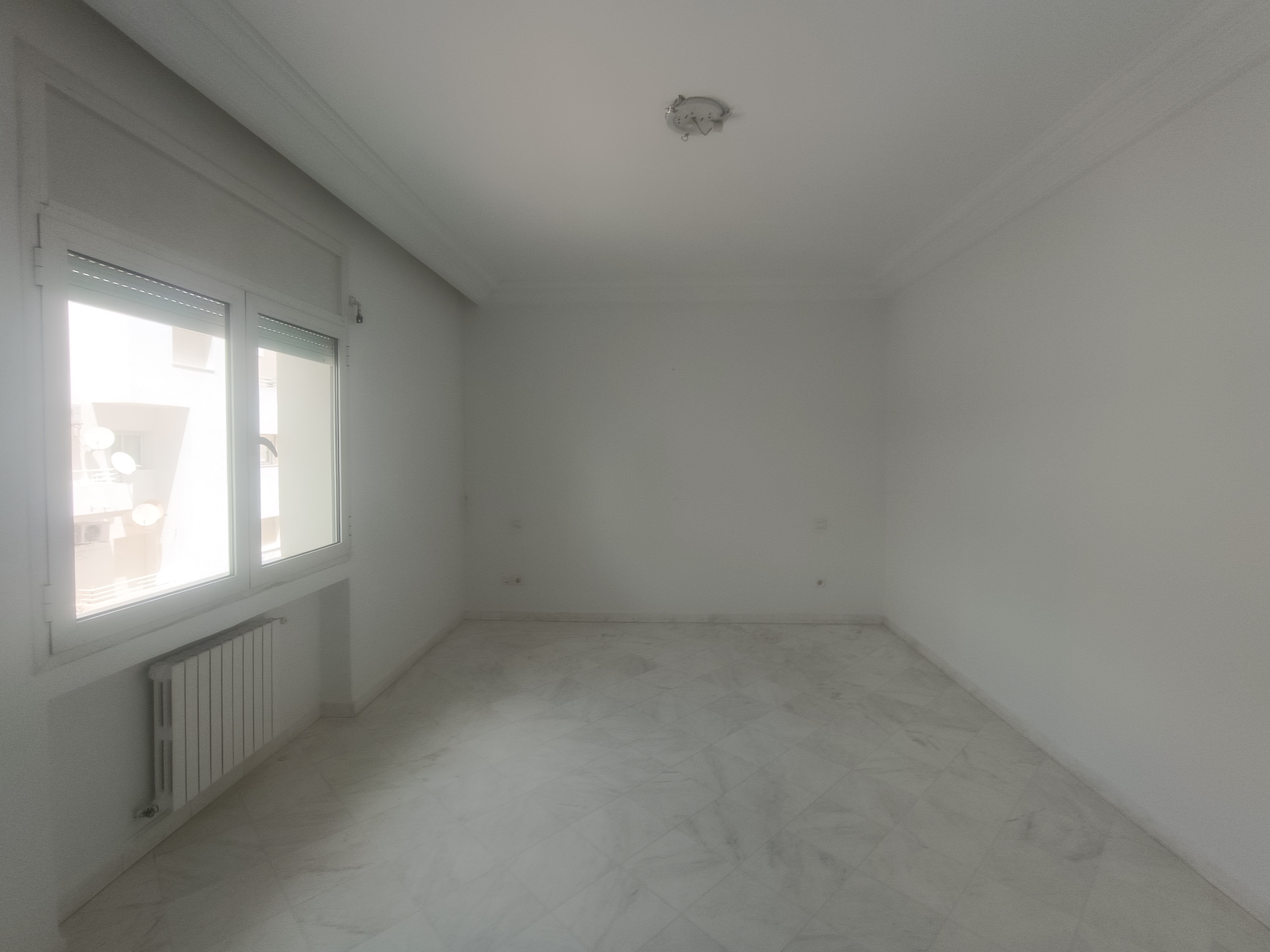 La Marsa&nbsp;Berge Du Lac&nbsp;Vente&nbsp;Appart. 3 pi�ces&nbsp;Bonne affaire appart s2 avec pkg ss sol et cellier