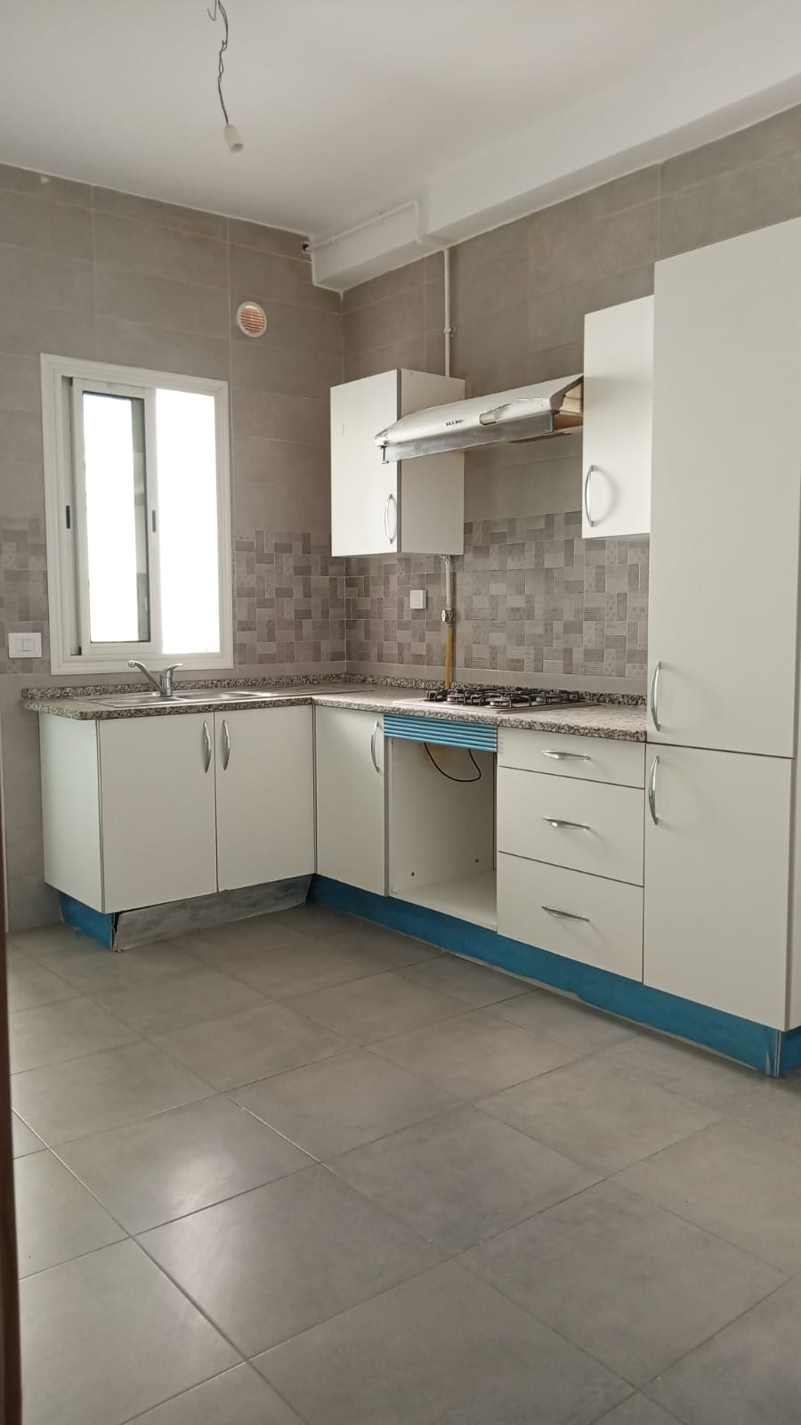 Ain Zaghouan&nbsp;Ain Zaghouan&nbsp;Location&nbsp;Appart. 3 pi�ces&nbsp;S plus deux tr�s spacieux � l'aouina