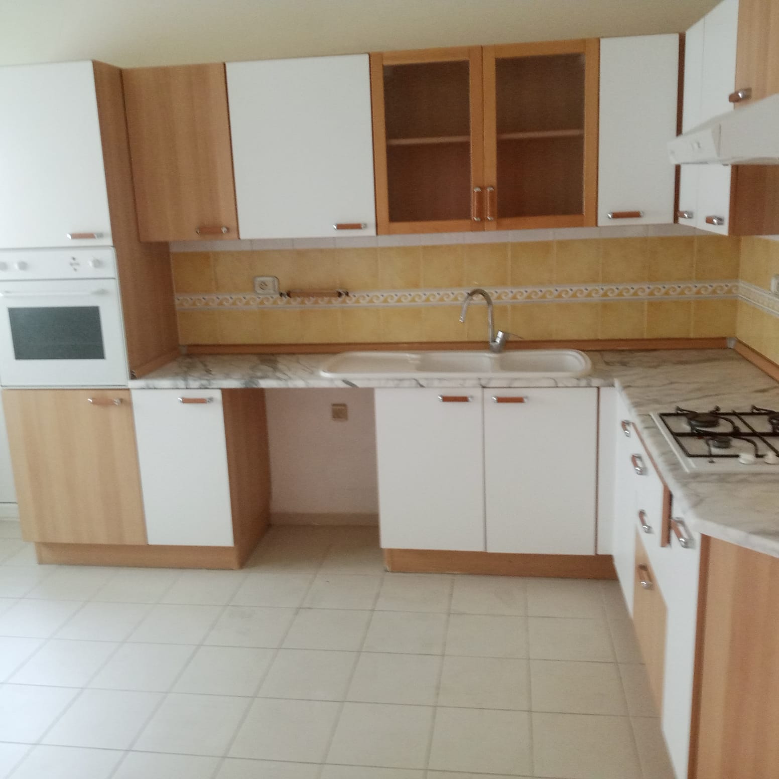 Ariana Ville&nbsp;Cite Ennasr 2&nbsp;Vente&nbsp;Appart. 3 pi�ces&nbsp;Appartement avenue h�di nouira