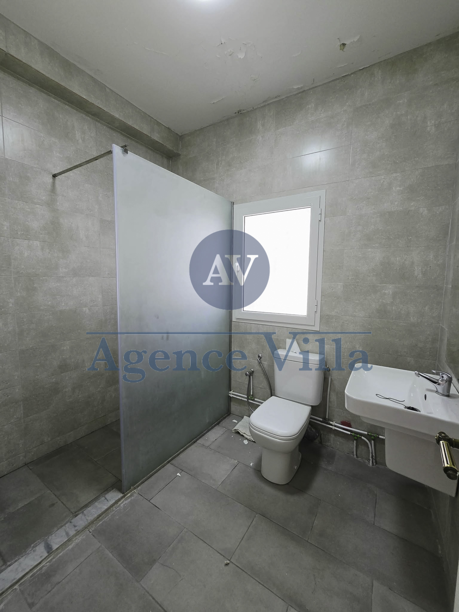 La Marsa&nbsp;Marsa Ennassim&nbsp;Location&nbsp;Appart. 3 pi�ces&nbsp;Etage de villa s2 � la marsa