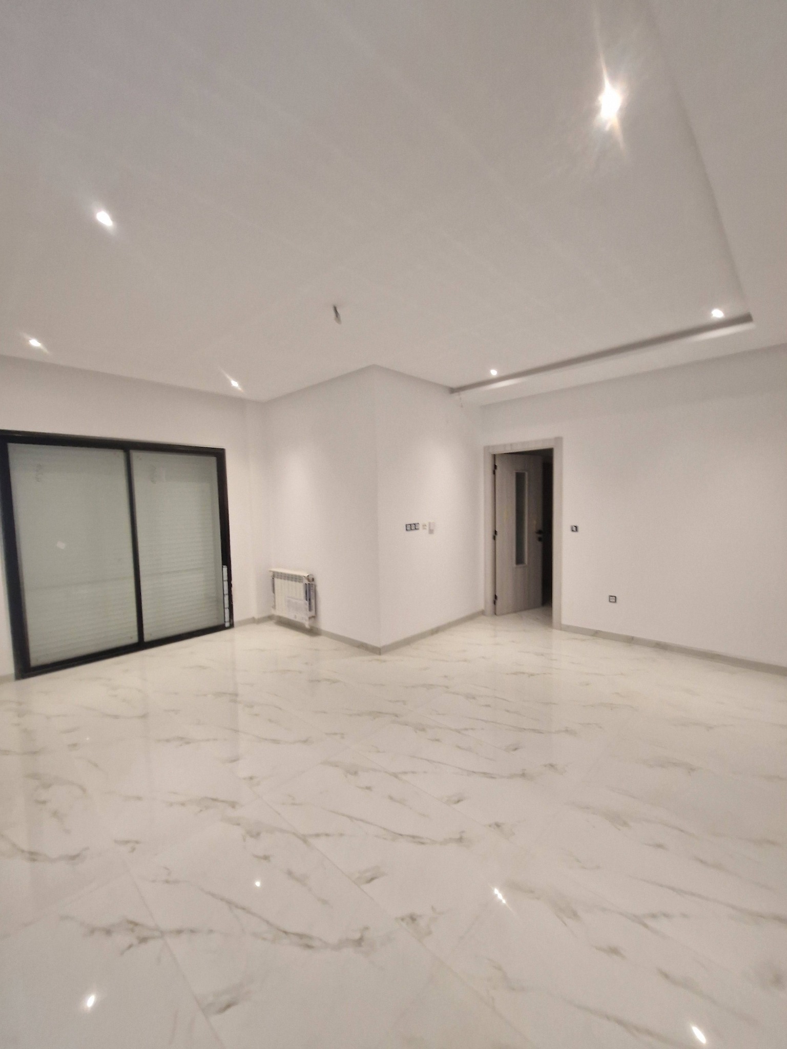 Ariana Ville&nbsp;Cite Ennasr 2&nbsp;Location&nbsp;Appart. 4 pi�ces&nbsp;S3 haut standing jamais habit� cot� salim school