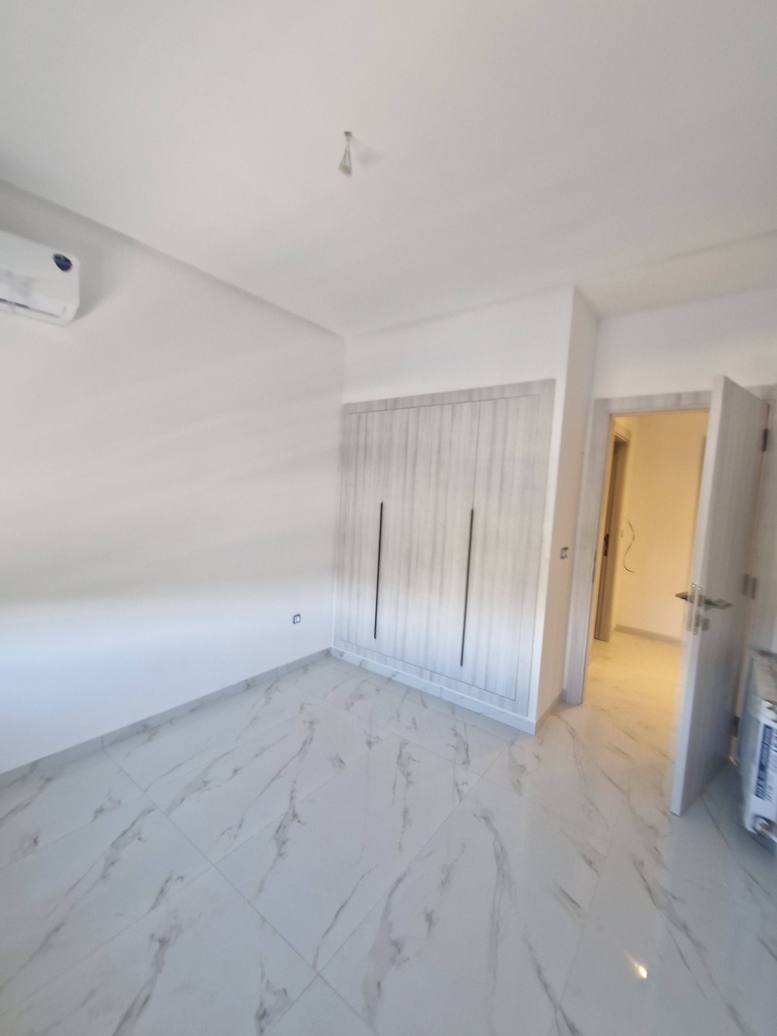 Ariana Ville&nbsp;Cite Ennasr 2&nbsp;Location&nbsp;Appart. 4 pi�ces&nbsp;S3 haut standing jamais habit� cot� salim school