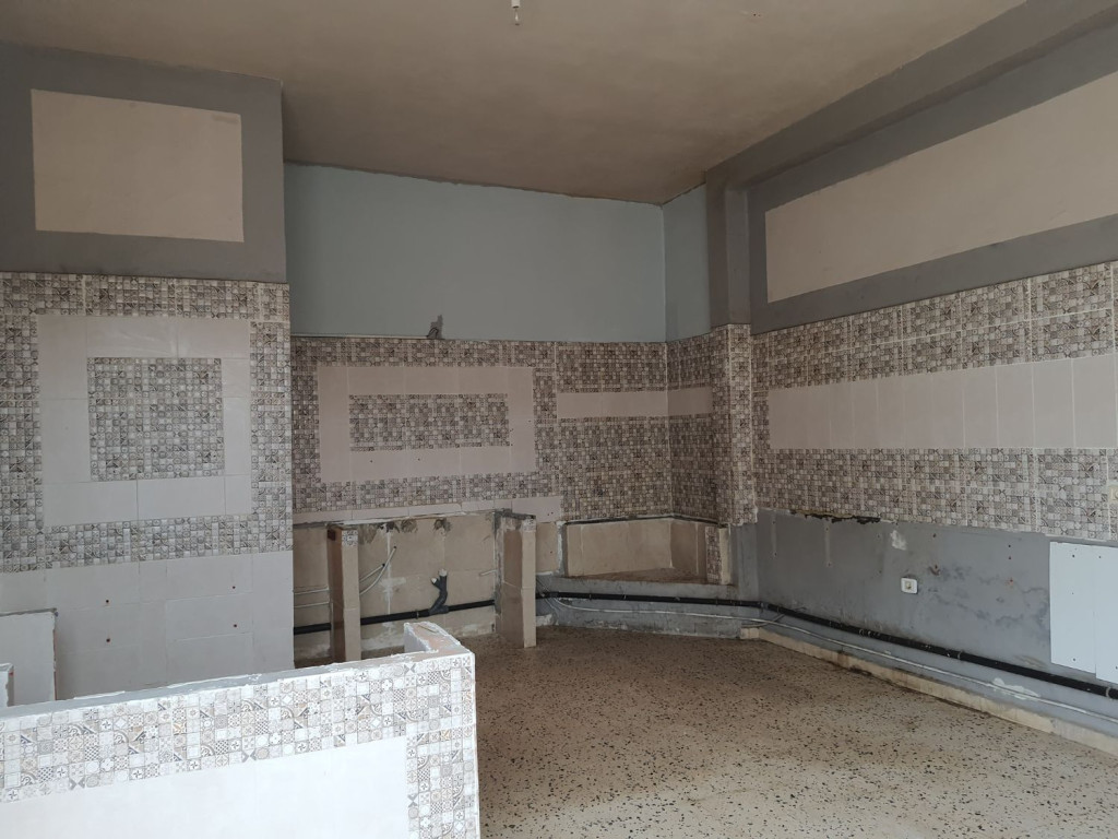 El Mourouj&nbsp;Cite El Mourouj 3 Bis&nbsp;Bureaux & Commerces&nbsp;Fond de Commerce&nbsp;Local commercial 30 m � � mourouj 6