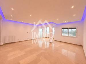 Ariana Ville&nbsp;El Menzah 6&nbsp;Vente&nbsp;Maisons&nbsp;A  un appartement s3 au 1er ref158a