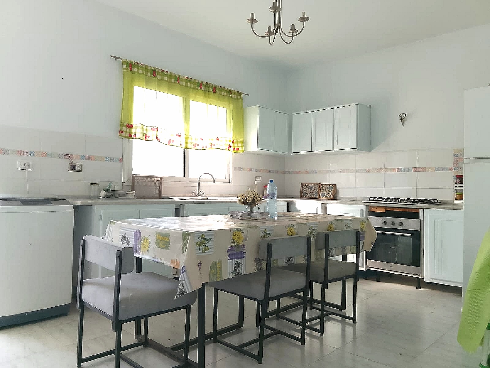 Raoued&nbsp;Cite Des Juges&nbsp;Vente&nbsp;Maisons&nbsp;Villa 2�me maison et 2 locaux