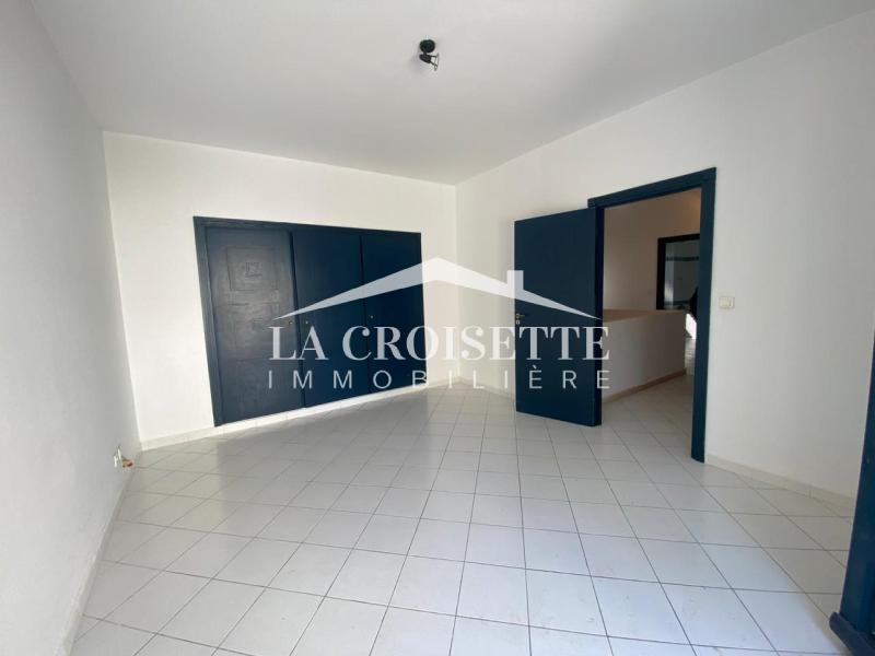 La Marsa&nbsp;Gammart&nbsp;Location&nbsp;Appart. 4 pi�ces&nbsp;Appartement s3 avec jardin � gammarth mal2251