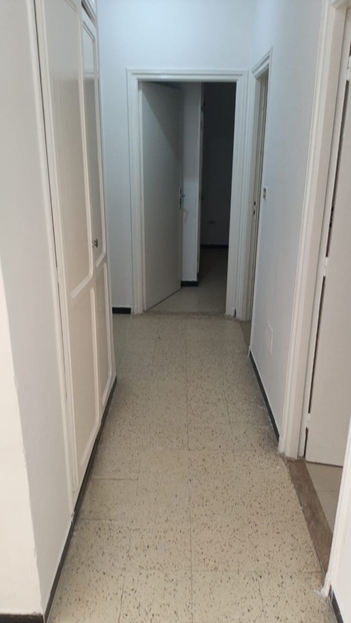 El Menzah&nbsp;El Manar 1&nbsp;Vente&nbsp;Appart. 4 pi�ces&nbsp;Un spacieux appartement s3 au rdc