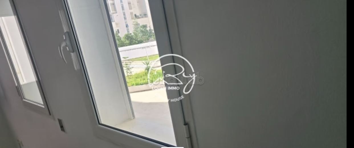 La Marsa&nbsp;Berge Du Lac&nbsp;Location&nbsp;Surfaces&nbsp;Local bureautique ou esth�tique � lac 2
