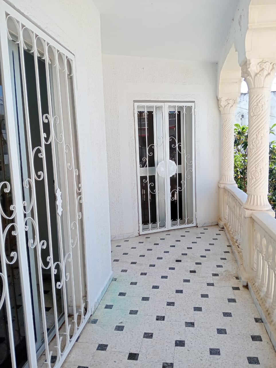 Le Bardo&nbsp;Ksar Said&nbsp;Location&nbsp;Appart. 5 pi�ces+&nbsp;Etage de villa a ksar said
