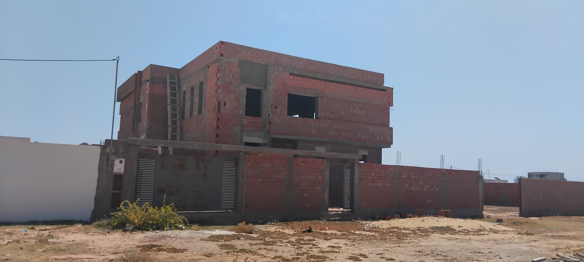 Sfax Ville&nbsp;Sfax&nbsp;Vente&nbsp;Maisons&nbsp;Carcasse de villa spacieuse � sfax