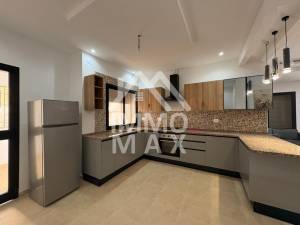 Ariana Ville&nbsp;El Menzah 5&nbsp;Vente&nbsp;Autre&nbsp;A  immeuble a el menzah 5 ref168a