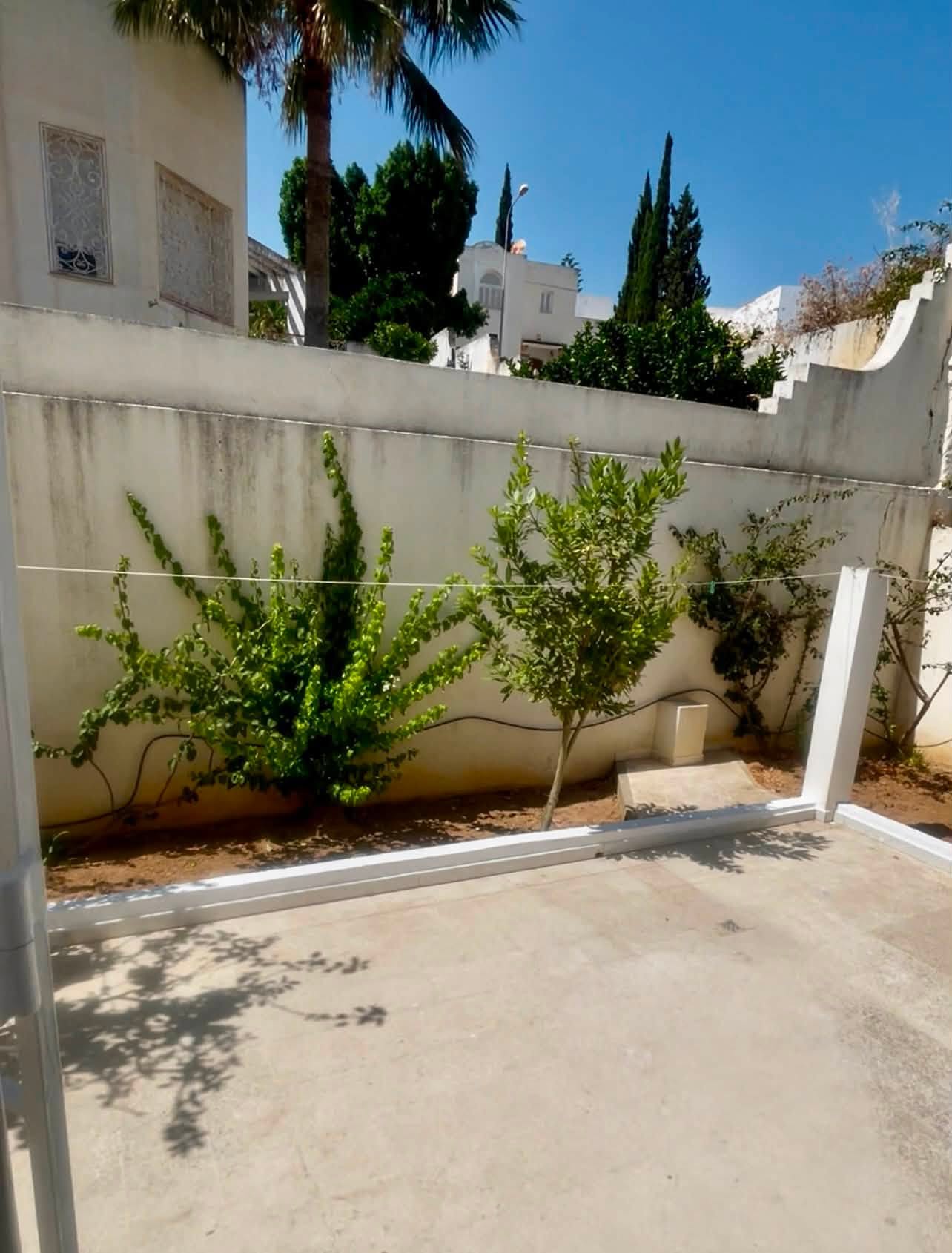 Ariana Ville&nbsp;Cite Ennasr 2&nbsp;Location&nbsp;Appart. 4 pi�ces&nbsp;Villa s3 a ennaser 2 loyer 1800 dt