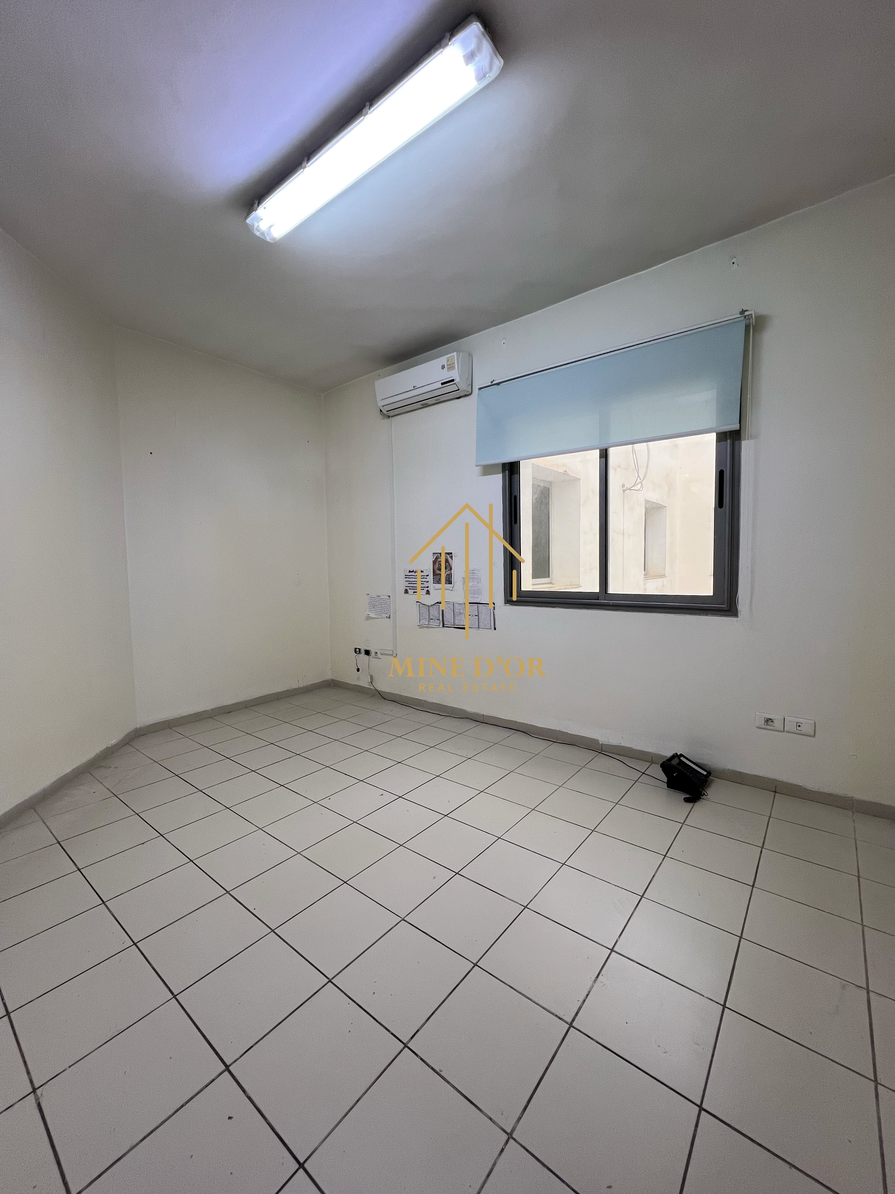 Bab Bhar&nbsp;Montplaisir&nbsp;Bureaux & Commerces&nbsp;Bureau&nbsp;Bureau h2 usage administratif � montplaisir
