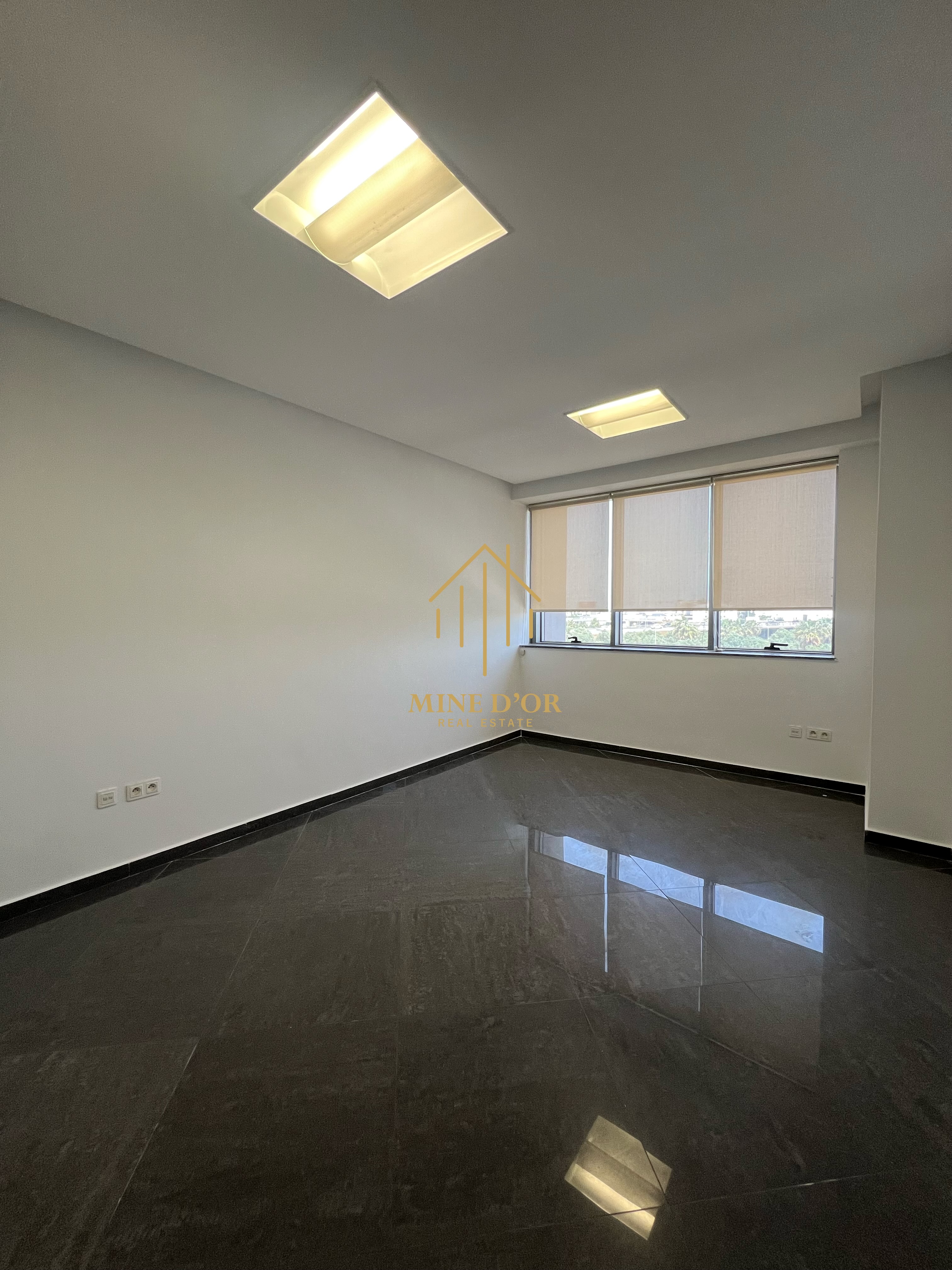 Cite El Khadra&nbsp;Zone urbaine nord&nbsp;Bureaux & Commerces&nbsp;Bureau&nbsp;Bureau h3 haut standing au centre urbain nord